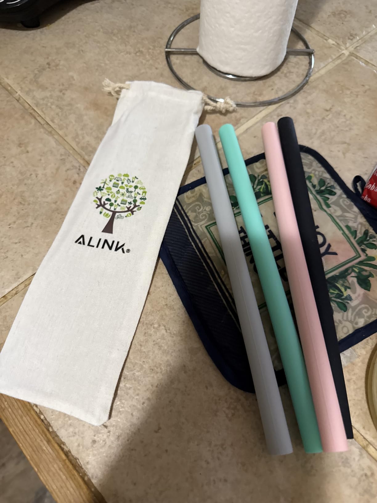 ALINK Reusable Silicone Boba Straws, Extra Large Bubble Tea Smoothie Straws for Popping Tapioca Pearl, Pack of 4 with Cleaning Brush and Case - 10 in x 14 mm - Black, Gray, Green, Pink customer photo 2