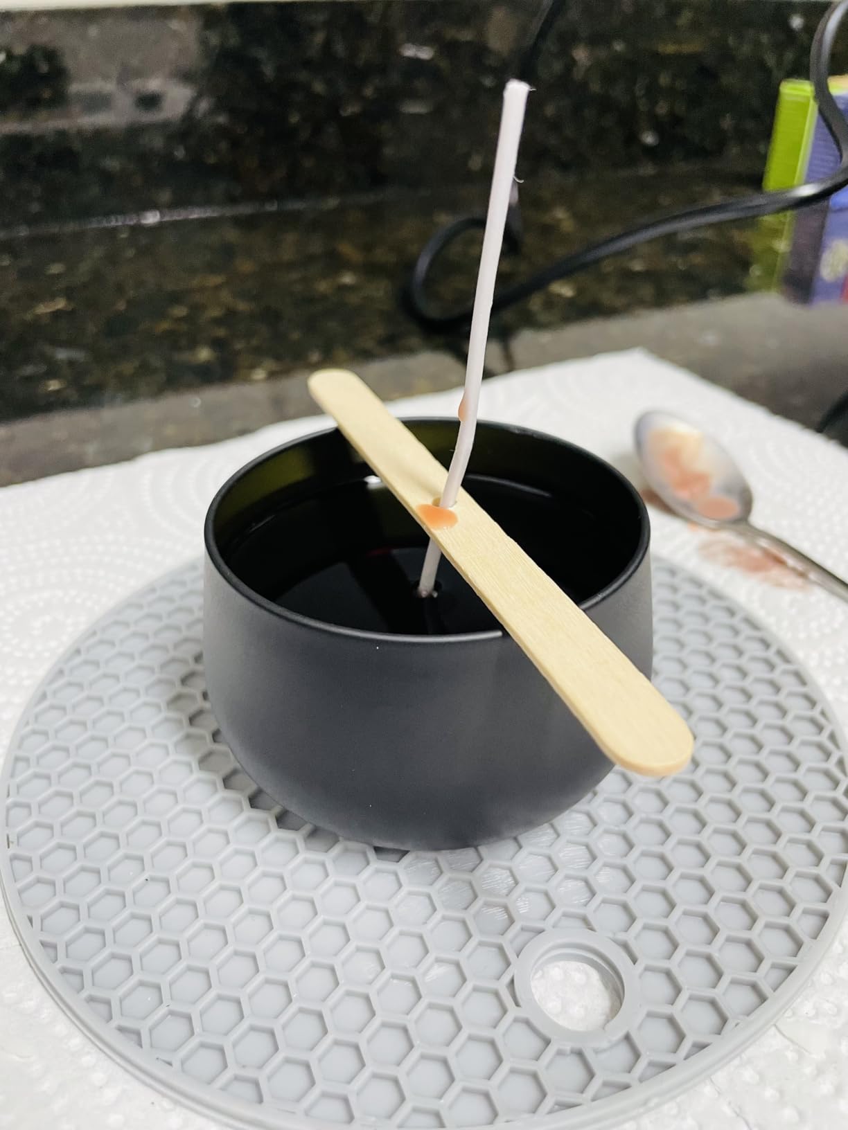 SAEUYVB Candle Making Kit for Adults with Hot Plate, DIY Starter Soy Candle Making Supplies/Kit - Perfect as Home Decorations (Black) customer photo 2