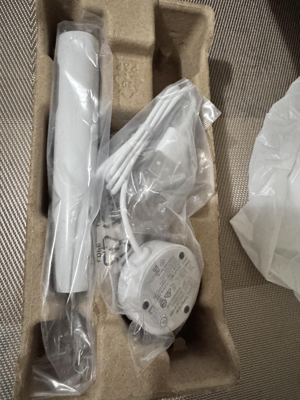 Philips Sonicare 1100 Series Electric Toothbrush, EasyStart, Smartimer & Quadpacer, White, HX3641/02 customer photo 2