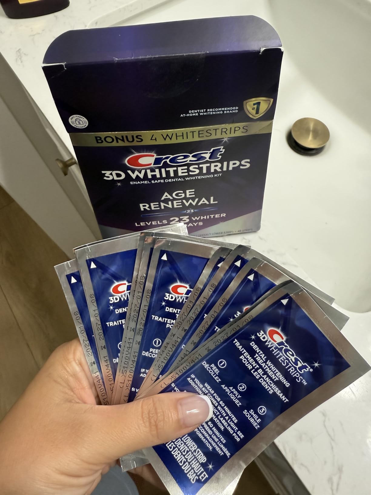 Crest 3D Whitestrips Age Renewal - Teeth Whitening Kit, 24 Treatments (20 + 4 Bonus), Each with 1 Upper/1Lower, 48 Strips - Crest 3DWhite Teeth Whitening Strips customer photo 2