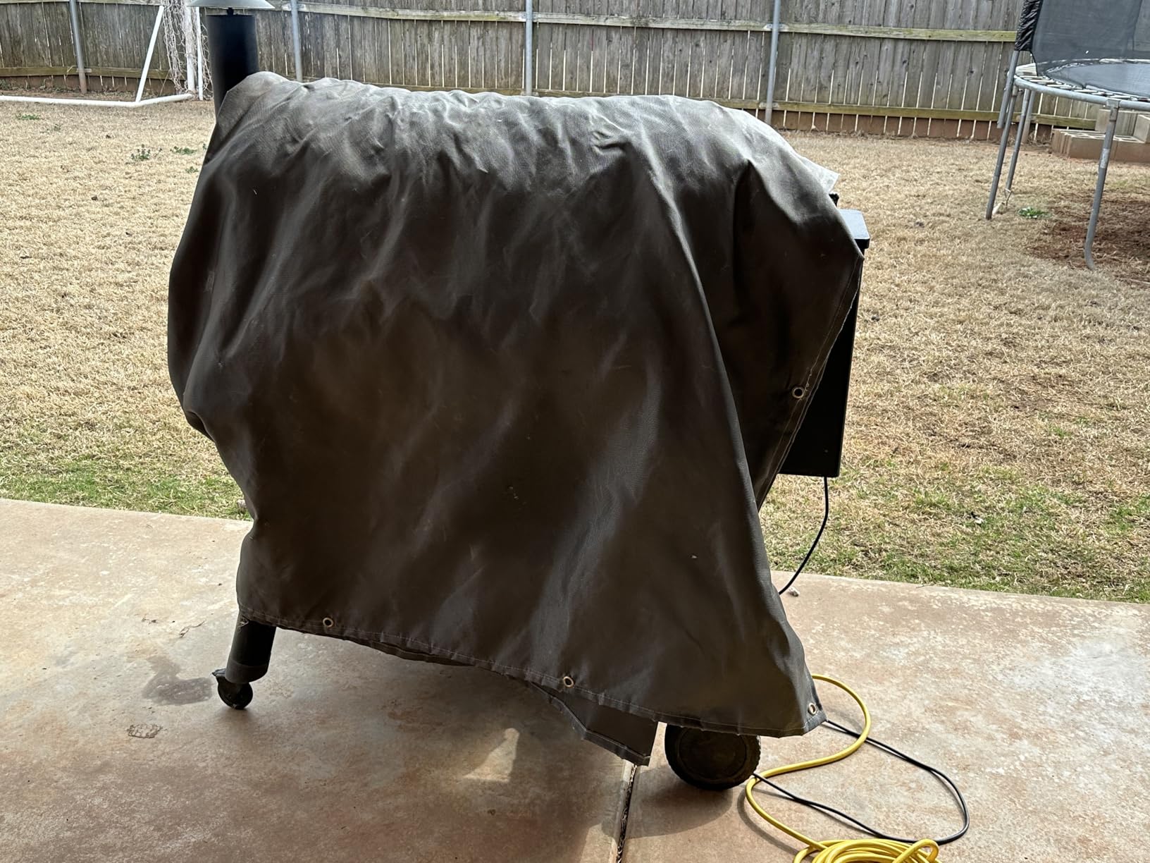 VEVOR Fire Blankets, 2 Pack Welding Blankets, 8' x 10' Fire Suppression Blanket, 1022°F Flame Retardant Blanket, Black Fire Emergency Blankets, Fiberglass Fire Retardant Blanket with 12 Brass Grommets customer photo 1