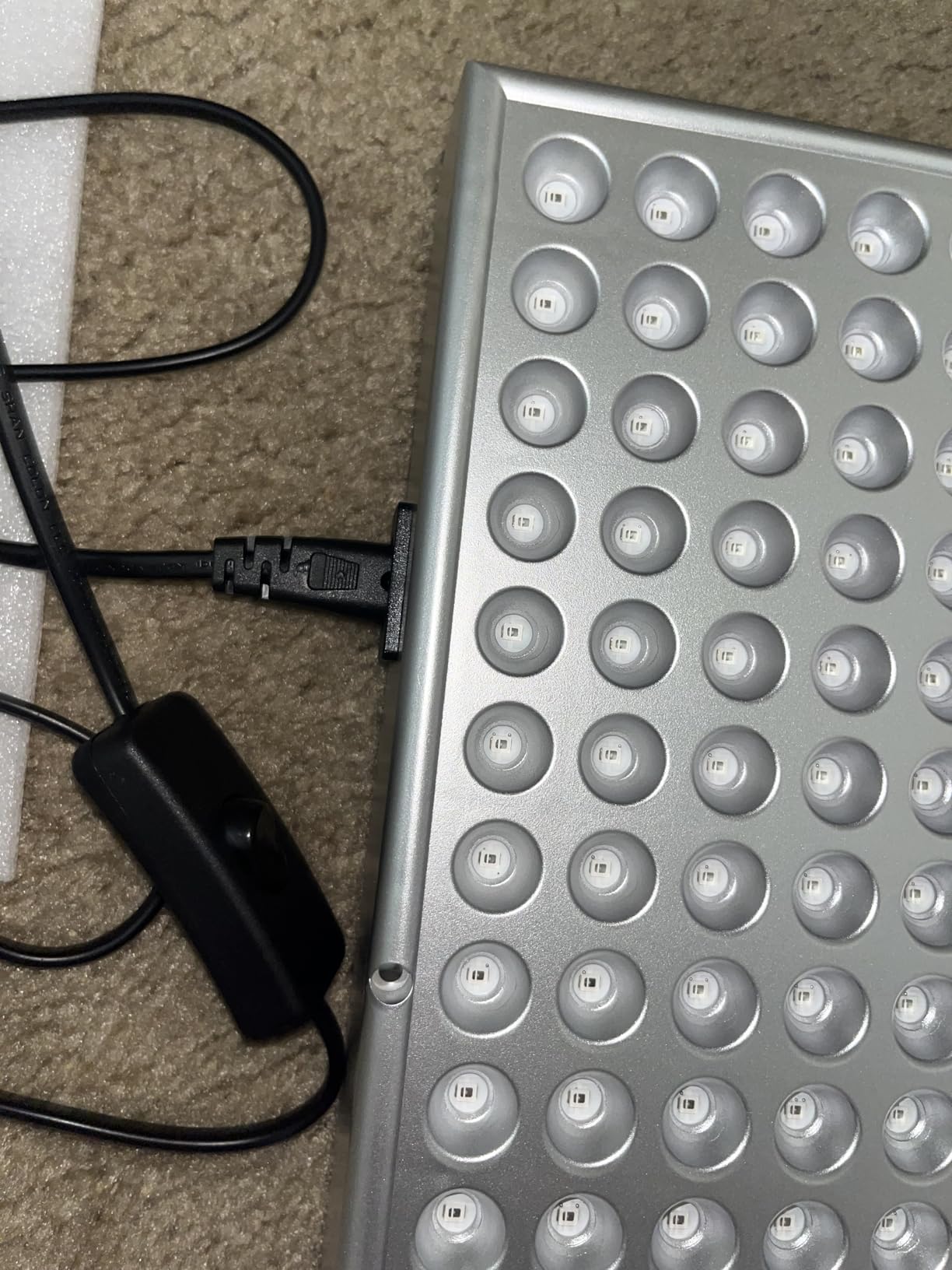 LED-Red-Light-Therapy-Device - 45W LED Panel Deep 660nm and Near-Infrared 850nm Light Combo for Skin Beauty, Pain Relief of Muscles and Joints customer photo 2