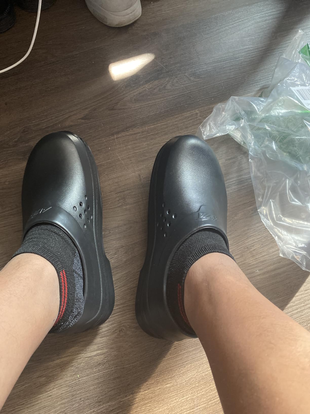 Avia Flame Men's Clogs, Slip Resistant Shoes for Men Food Service, Non Slip Restaurant and Chef Shoes Men Slip Resistant for Kitchen Work or Nursing, Black, Oil and Water Resistant customer photo 1