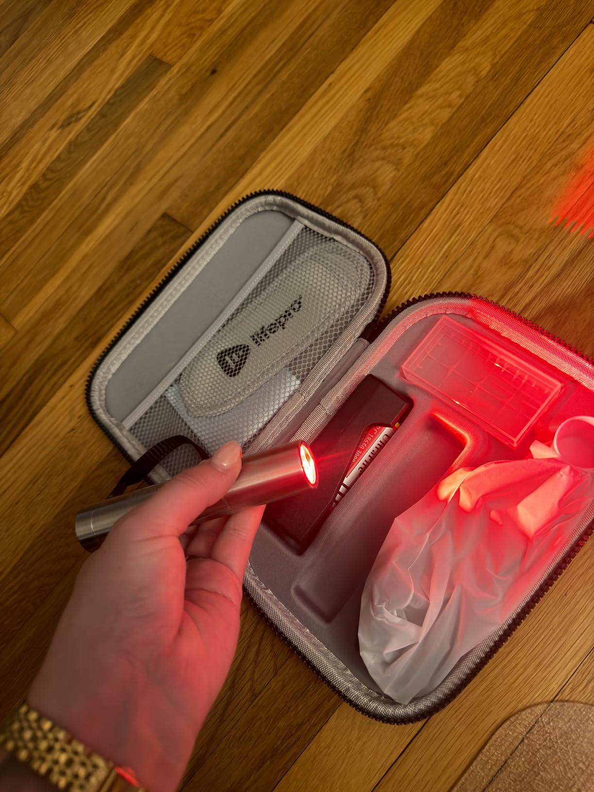 LifePro Infrared & Red Light Therapy for Body Joints & Muscles Wellness Support, Portable Red Light Therapy Device, Near Infrared Light Therapy for Body & Face - Use 3 wavelengths customer photo 1