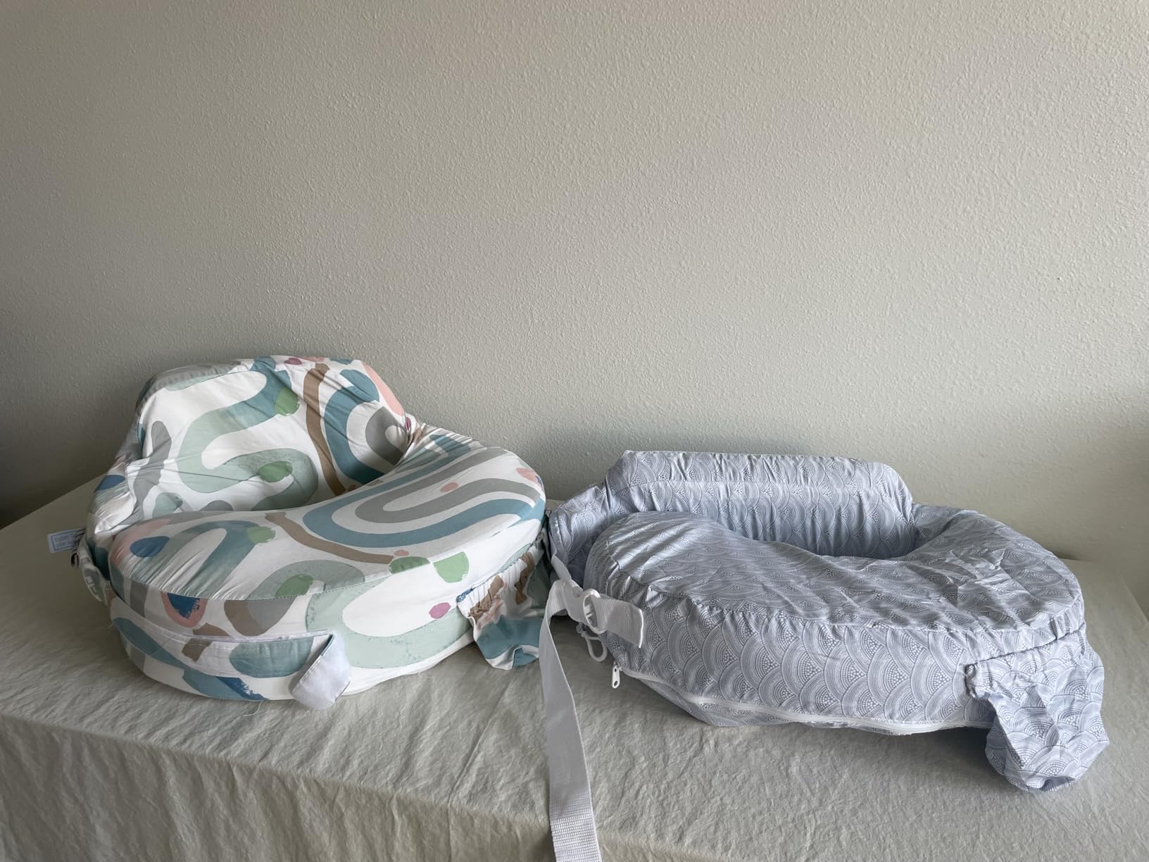 My Brest Friend Inflatable Travel Nursing Pillow for Breastfeeding, Bottlefeeding & Posture Support with Slipcover, Horizon customer photo 2