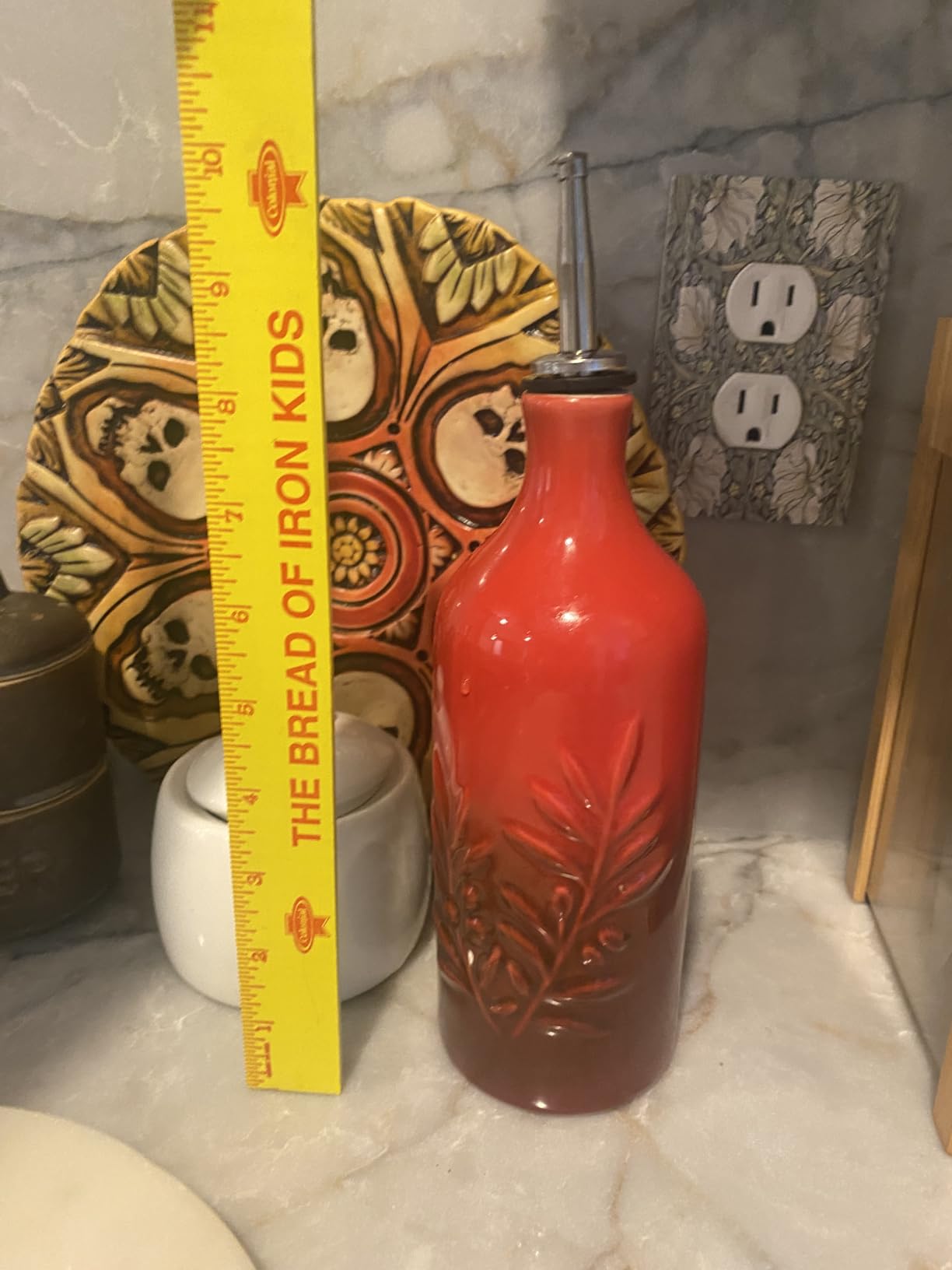 Sweejar Ceramic 20 Oz Olive Oil Dispenser Bottle, Relief Opaque Oil Cruet customer photo 2