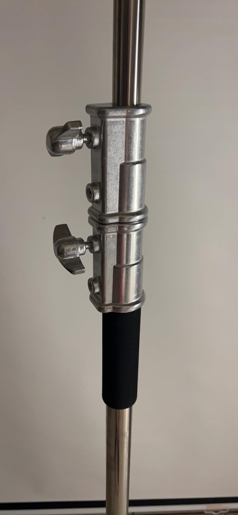 C Stand With Boom Arm - Photography Light Stand, Max Height 10.5ft/320cm, 4.2ft/128cm Holding Arm, Stainless Steel Heavy Duty Silver (CXJH01) customer photo 2