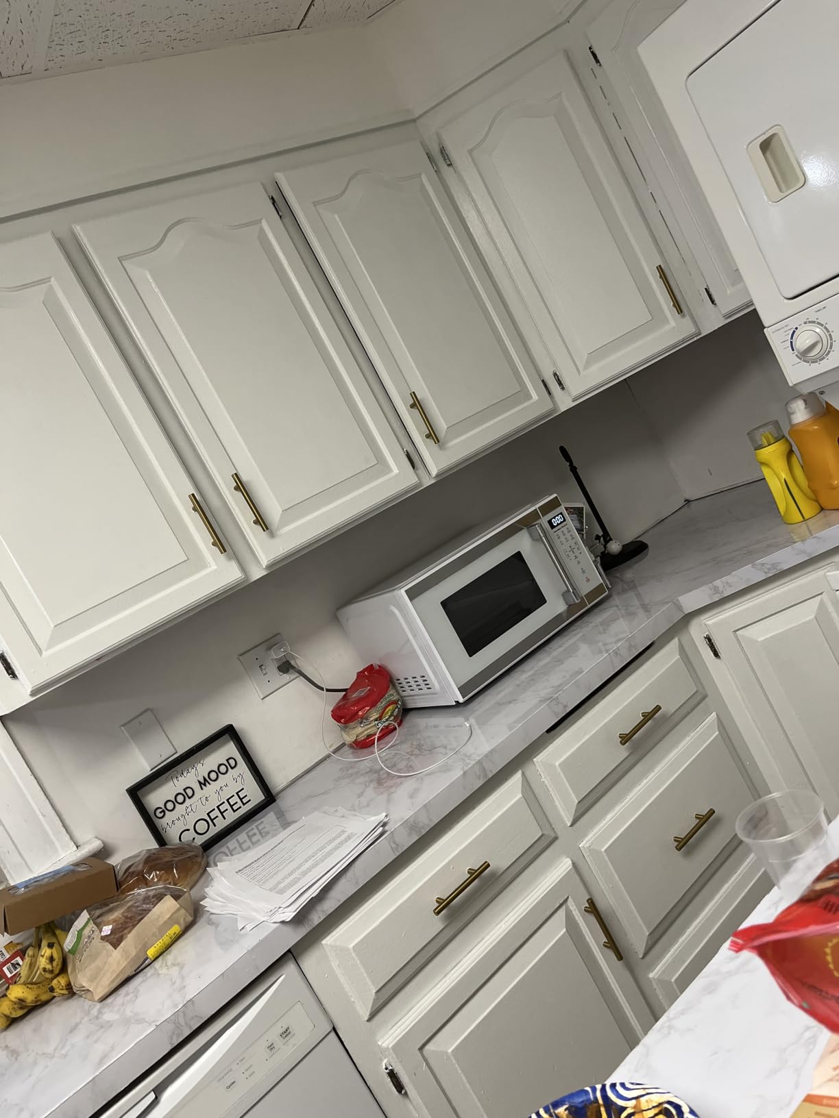 Rust-Oleum 372007 Transformations Basics Cabinet & Trim Paint, Quart, Pure White, 32 Fl Oz customer photo 1