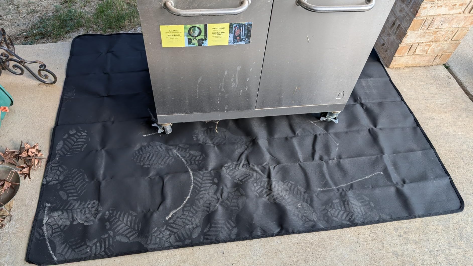UBeesize Large 65 x 48 inches Under Grill Mat for Outdoor Grill,Double-Sided Fireproof Grill Pad for Fire Pit,Indoor Fireplace Mat Fire Pit Mat,Oil-Proof Waterproof BBQ Protector for Decks and Patios customer photo 1