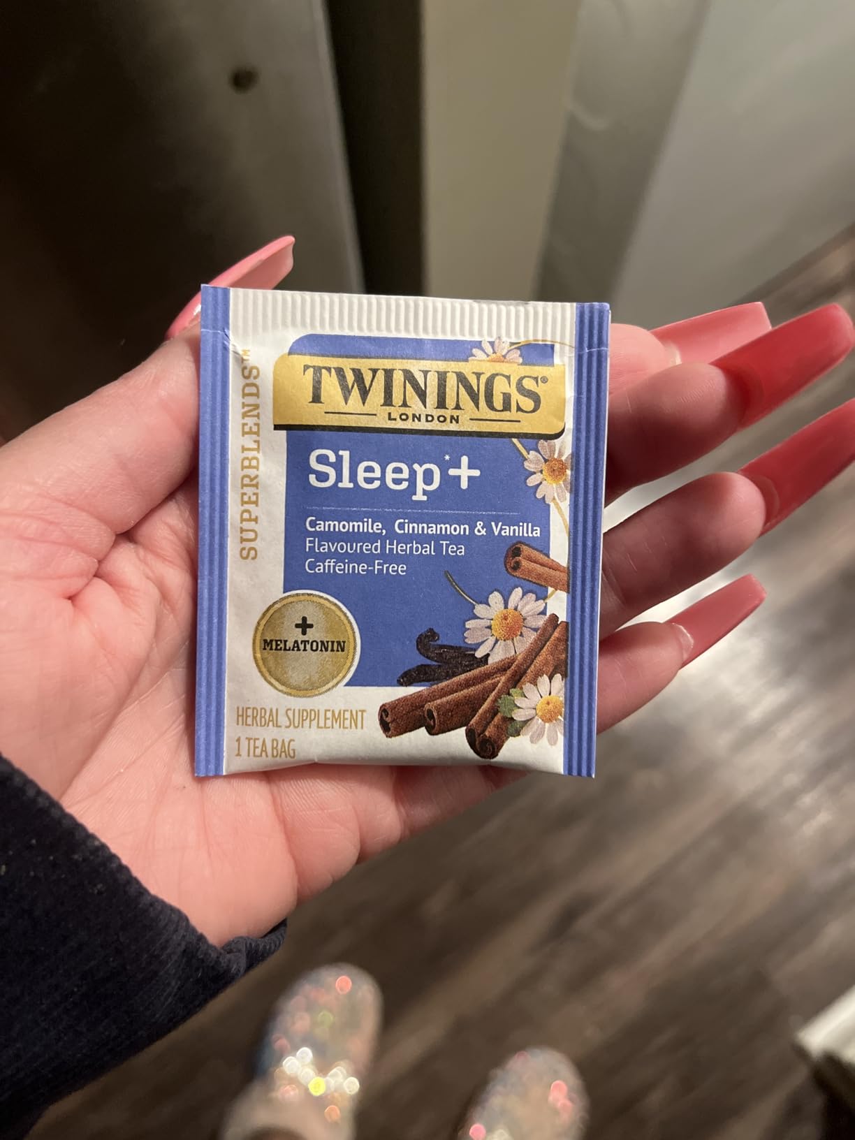 Twinings Superblends Sleep+ Herbal Tea with 1mg Melatonin Camomile, Cinnamon & Vanilla, Naturally Caffeine-Free, 16 Tea Bags (Pack of 1), Enjoy Hot or Iced customer photo 2