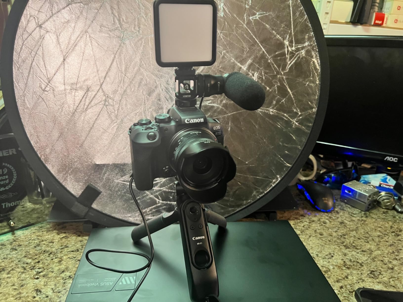 Canon EOS R10 Content Creator Kit customer photo 2