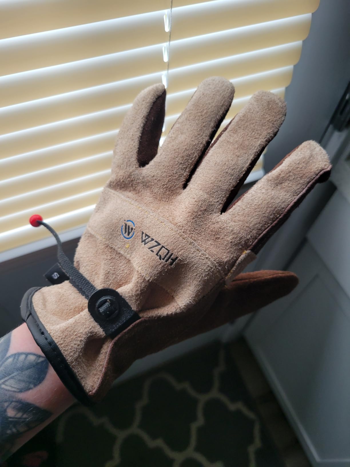 Leather Work Gloves for Men or Women. Large Glove for Gardening, Tig/Mig Welding, Construction, Chainsaw, Farm, Ranch, etc. Cowhide, Cotton Lined, Utility, Firm Grip, Durable. Coffee-grey L customer photo 1