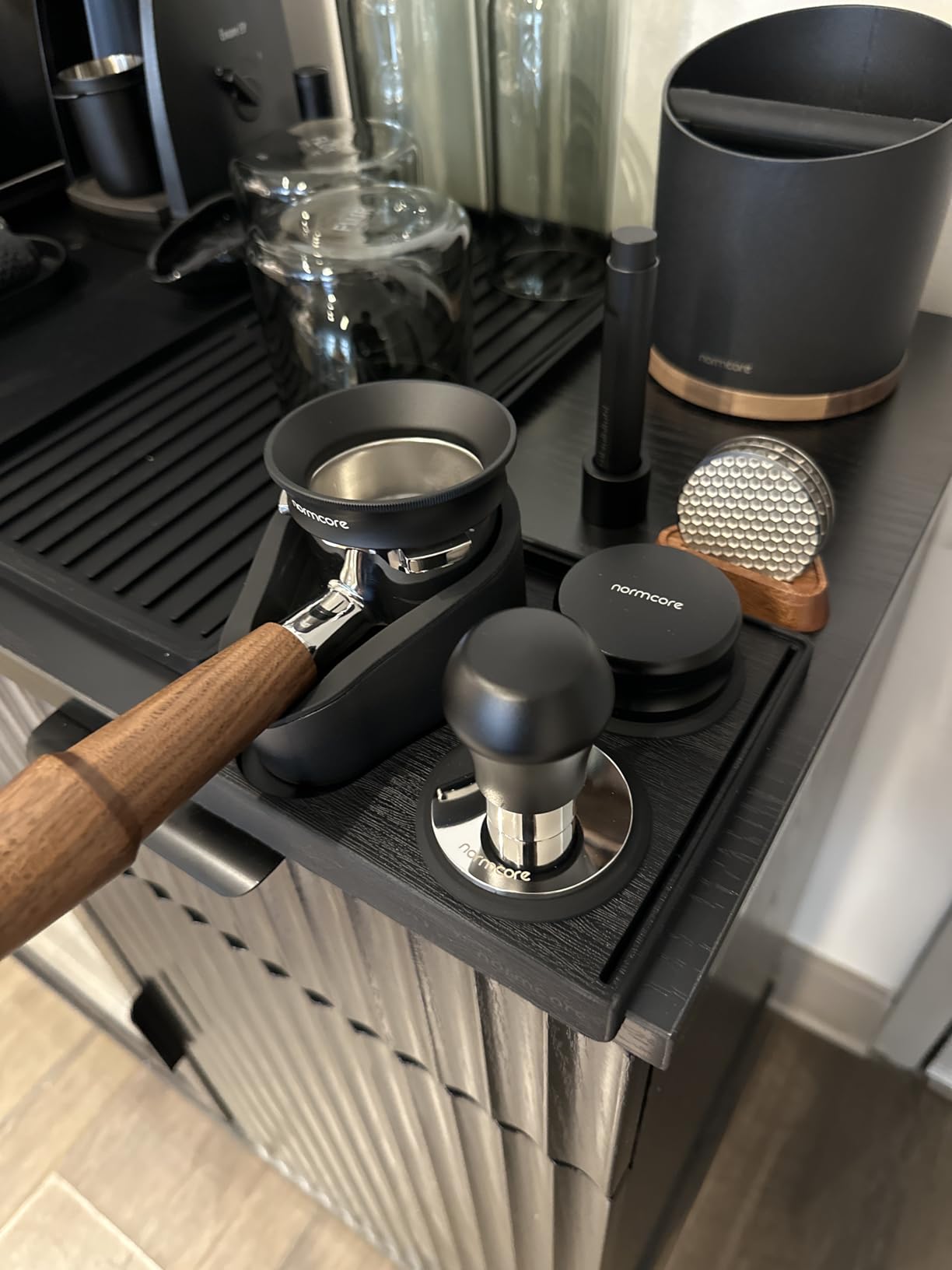 Normcore Portafilter Holder, Portafilter Tamping Station, 304 Stainless Steel With Silicon Espresso Holder Tamper Stand Fits 58mm Espresso Machines Portafilters, Black customer photo 1