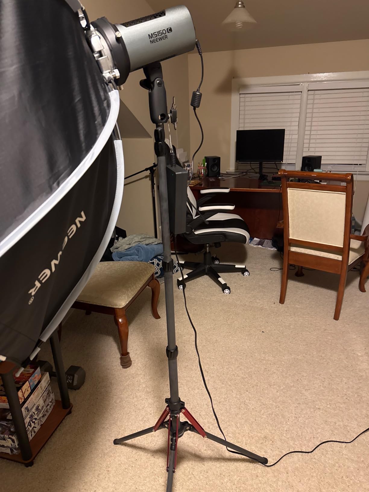 NEEWER Light Stand Carbon Fiber with 180° Reversible Legs, 1/4
