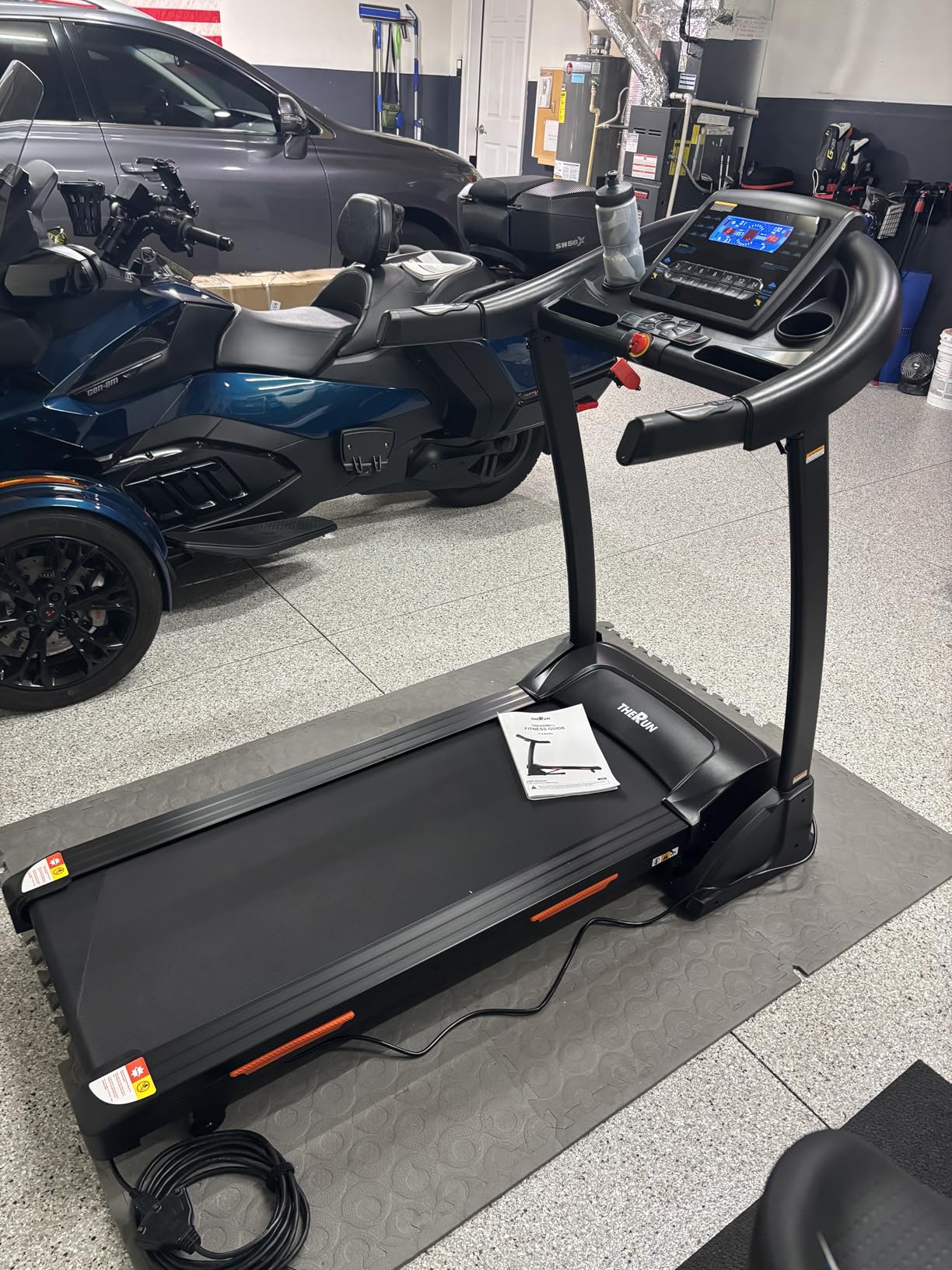 THERUN Incline Treadmill, Treadmills for Running and Walking, 300 lbs Weight Capacity Folding Treadmill with 0-15% Auto Incline customer photo 2