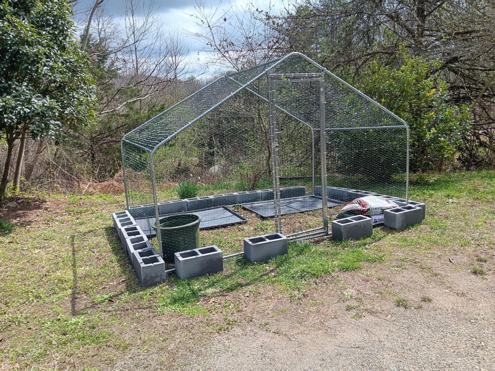 CHIKENCOOP Chicken Coop 9.8x6.5x6.5ft Large Metal Chicken Run for 6/10 Chickens Poultry Cage with Stability Corner Braces & Rear Support Pole, Roosting Perch, Walk-in Chicken Pen for Yard customer photo 1