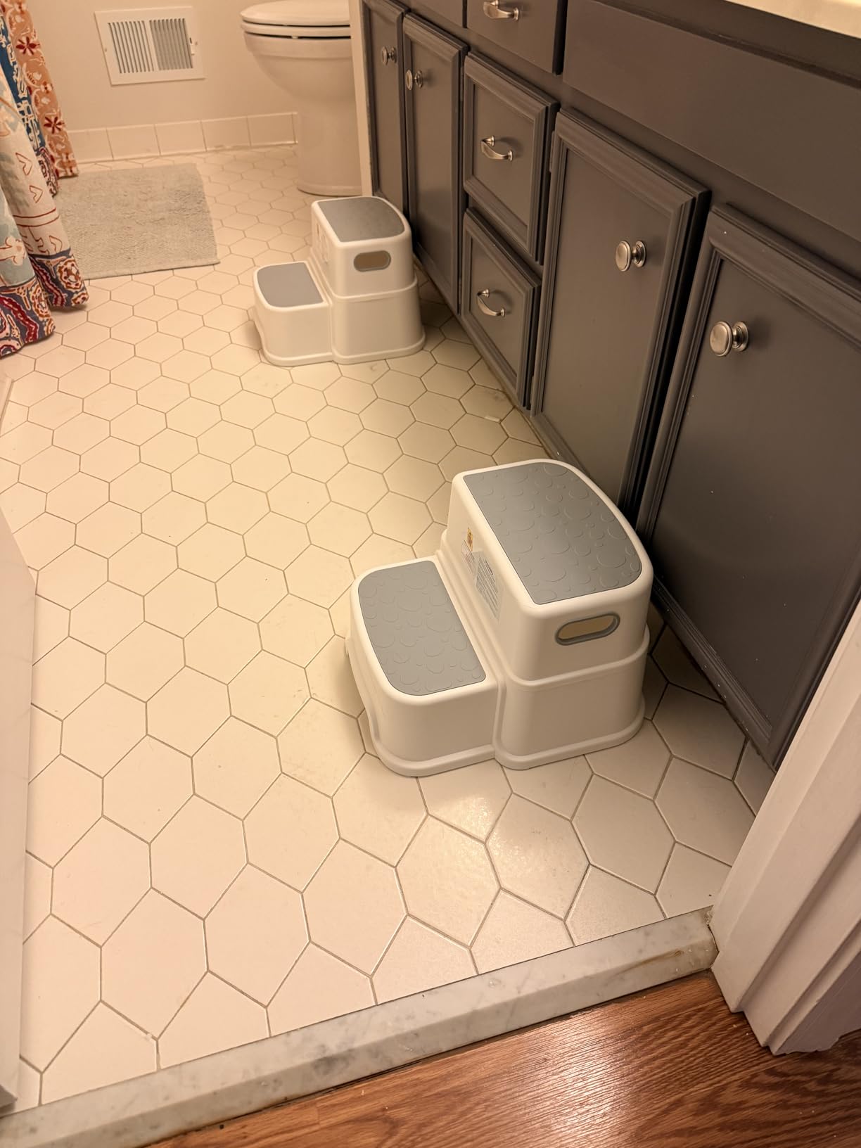 UNCLE WU Toddler Step Stool for Potty Training customer photo 1