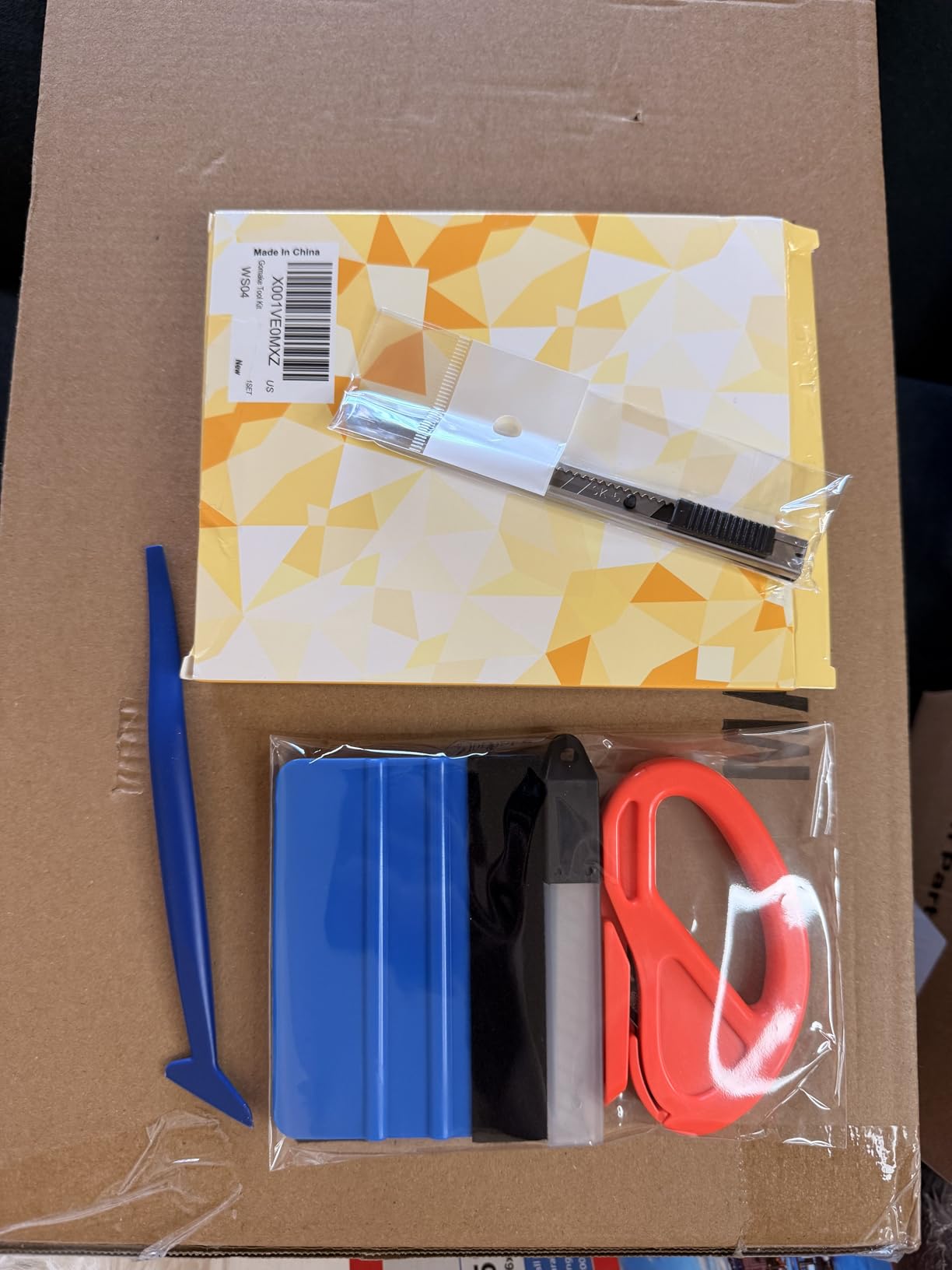 Gomake Vehicle Vinyl Wrap Window Tint Film Tool Kit Include 4 Inch Felt Squeegee, Retractable 9mm Utility Knife and Blades, Zippy Vinyl Cutter and Mini Go Corner Squeegee for Car Wrapping customer photo 1