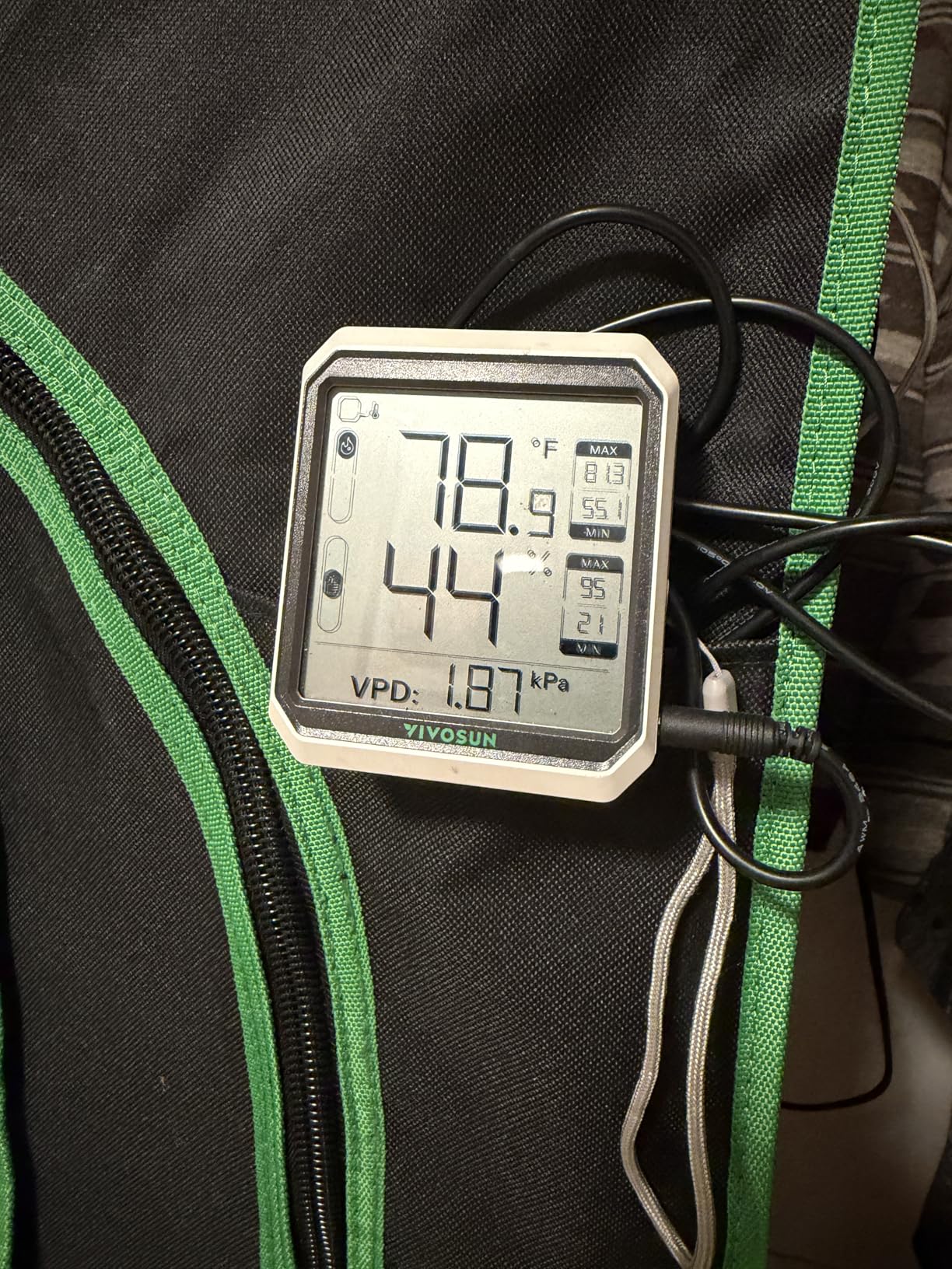 VIVOSUN AeroLab THB1S Wireless Bluetooth Hygrometer Thermometer Indoor, VPD, Digital Temp Humidity Meter, LCD Smart App Control & Alert, Data Storage, Dual Channels with Sensor Probe customer photo 1