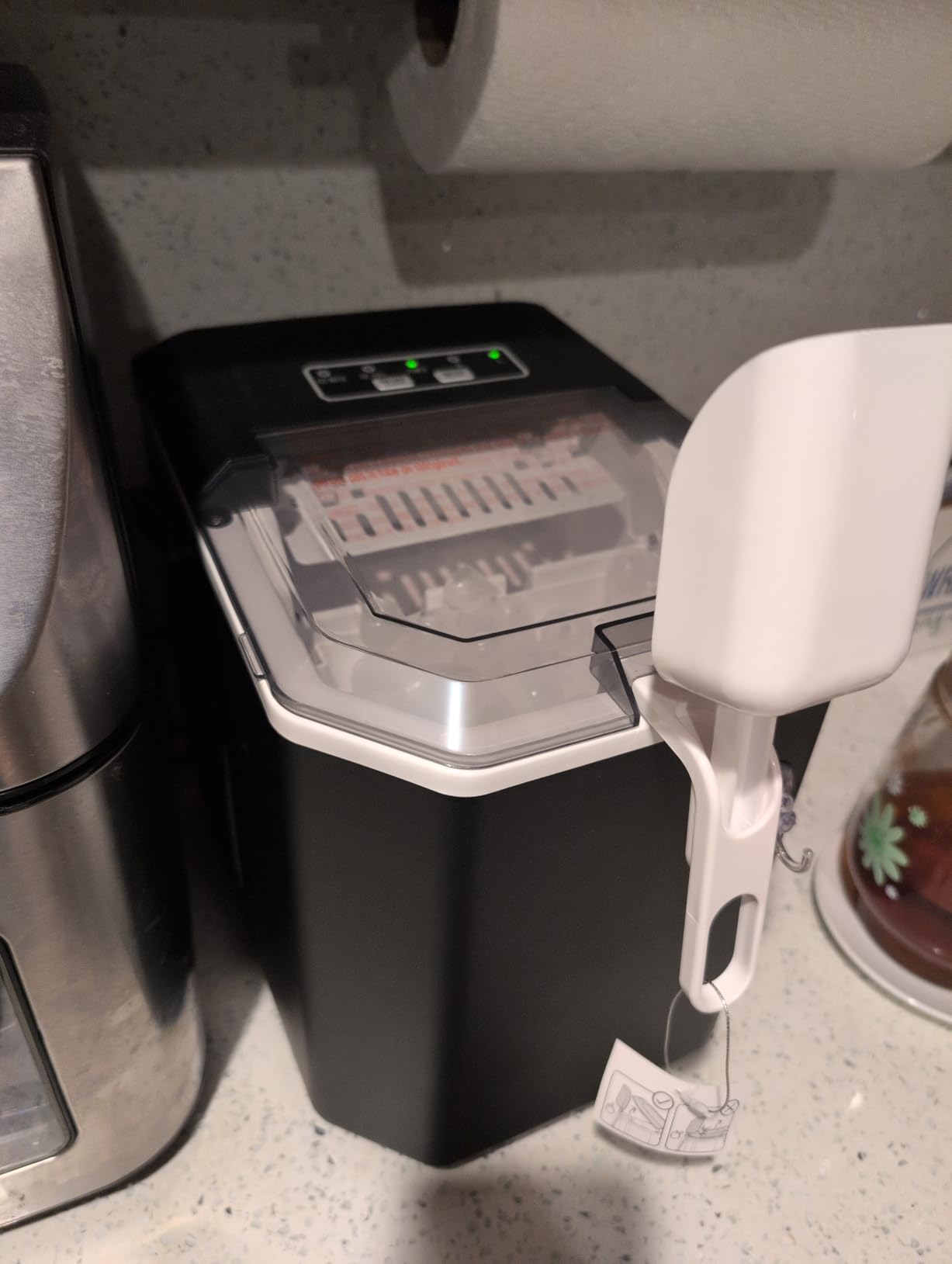 Silonn Ice Maker Countertop, Portable Ice Machine with Carry Handle, Self-Cleaning Ice Makers with Basket and Scoop, 9 Cubes in 6 Mins, 26 lbs per Day customer photo 1