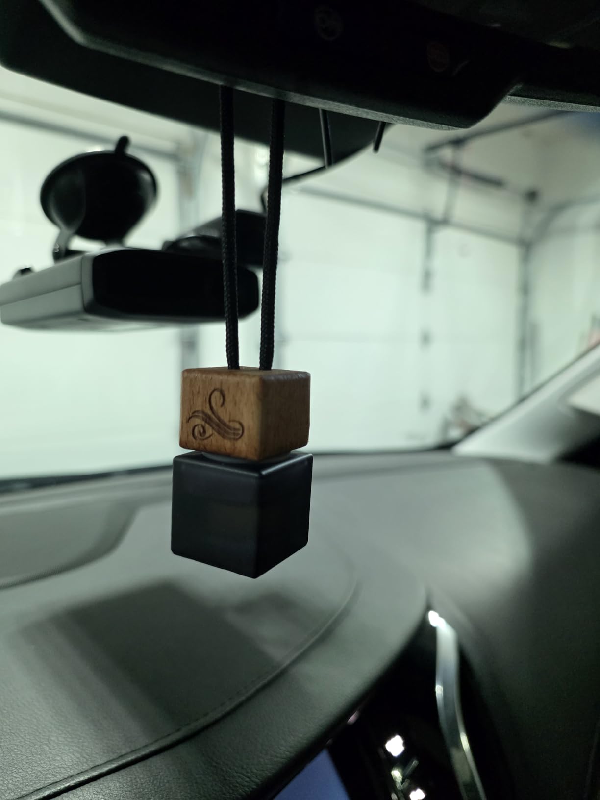 Greed Car Air Freshener for Men | Perfume Inspired Fragrances | Strong Car Freshener with Odour Eliminator Technology | Air Freshener | Long Lasting Automotive Freshener by Perfa customer photo 2