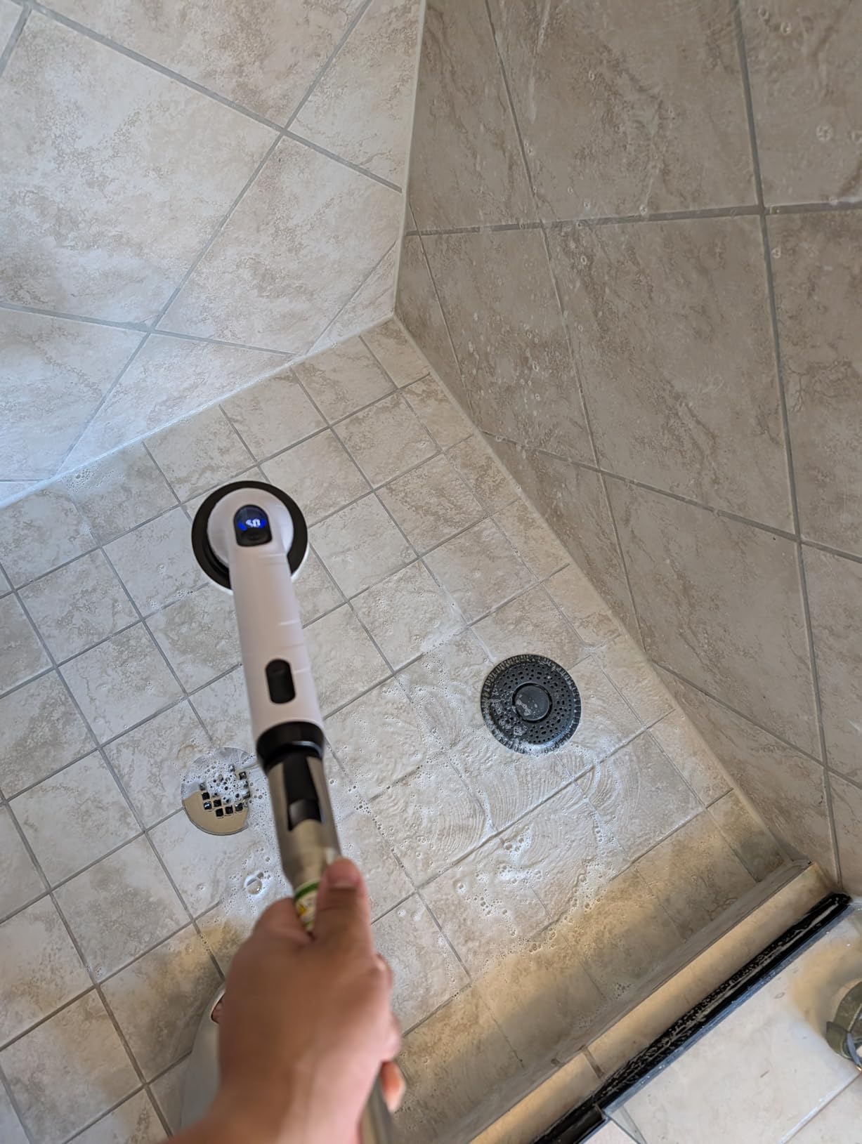TUYU Electric Spin Scrubber, IPX7 Full-Body Waterproof Cordless Cleaning Tool with Adjustable Extension Handle customer photo 1
