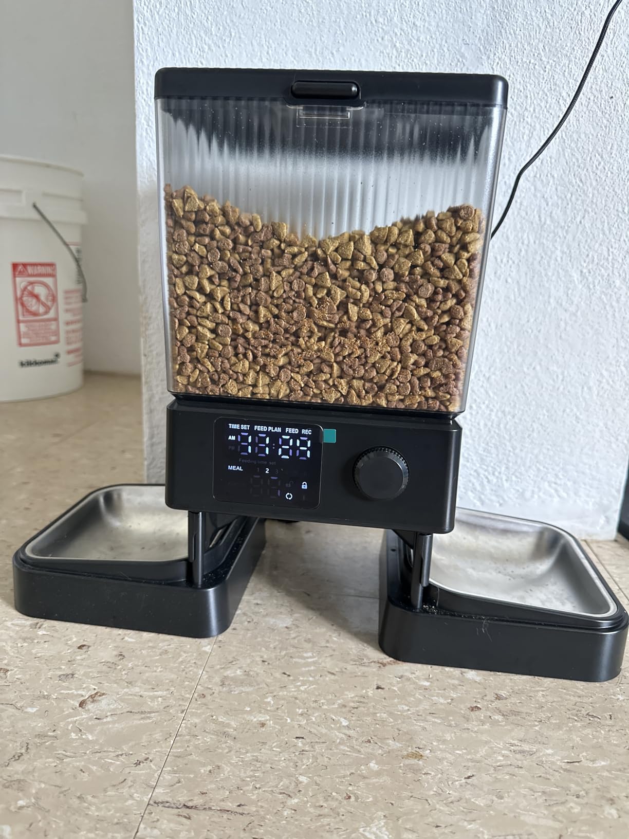 oneisall Automatic Cat Feeder for 2 Cats, 20 Cups/5L Automatic Cat Food Dispenser for Small Pets Indoor, Timed Cat Feeder for Dry Food customer photo 2