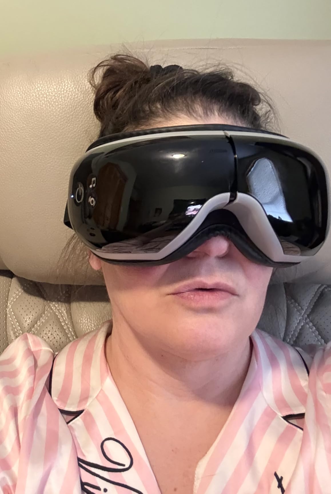 RENPHO Eye Massager with Heat and Cooling Voice Control, Mothers Day Gifts for Women Mom Her, FSA Eligible HSA, Massaging Eye Mask for Migraine Headache Dry Eyes and Stress Relief - Eyeris 3 customer photo 2