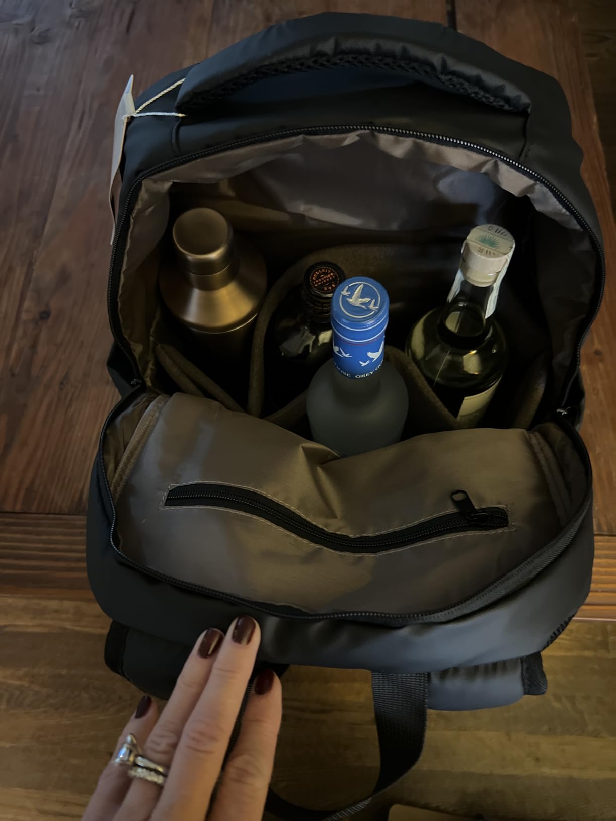PEKREWS Bartender Bag, Travel Bartending Backpack for Carrying Bar Kit, Portable Bar Bag for Tools Set Storage Cocktail Shaker and Wine Bottle Carrier, Professional Mixology Gift (Backpack Only) customer photo 2
