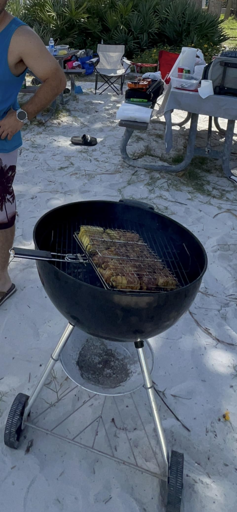 Portable Grill Basket, EISINLY BBQ Grilling Basket for Outdoor Grill with Removable Handle, Stainless Steel customer photo 1