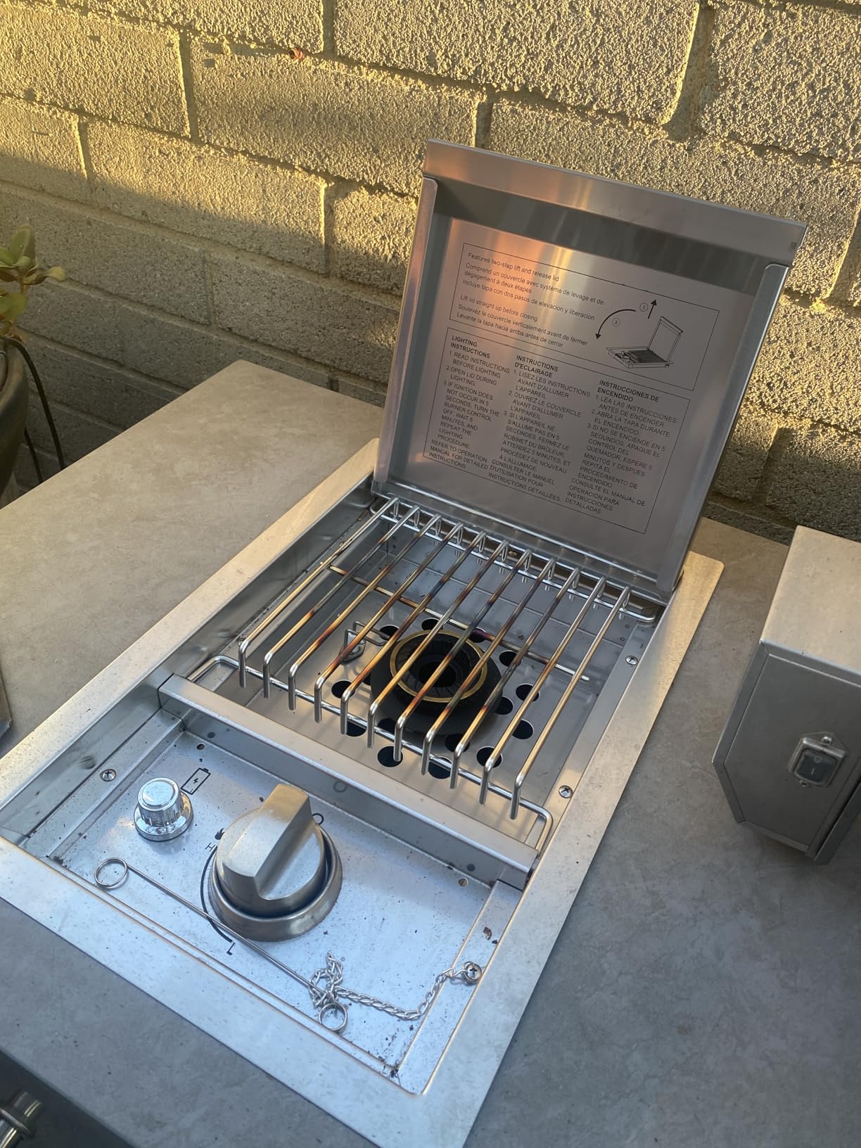 Spire Stainless Steel Built-in Side Burner with Lid, 12000BTUs, Outdoor Propane Grill & Cooking, Convertible to Natural Gas, Perfect for Custom Kitchen Islands, 760-0023B customer photo 2