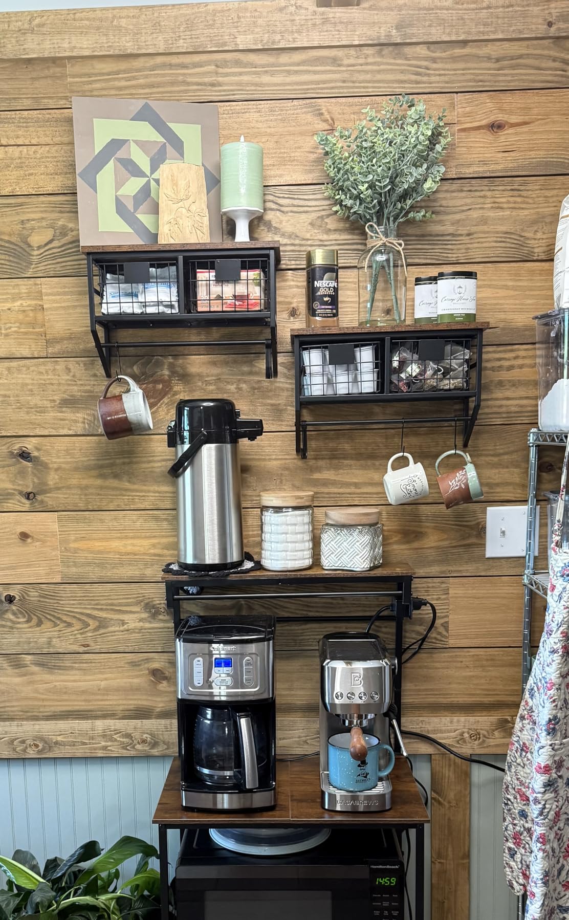 Helsin Industrial Wall Mounted Metal Wood Floating Shelves with Baskets Hooks Hanging Display Shelf Sundries Holder for Coffee Bar Kitchen Bathroom Organization and Home Decor, Black (16inch, 2 Sets) customer photo 1