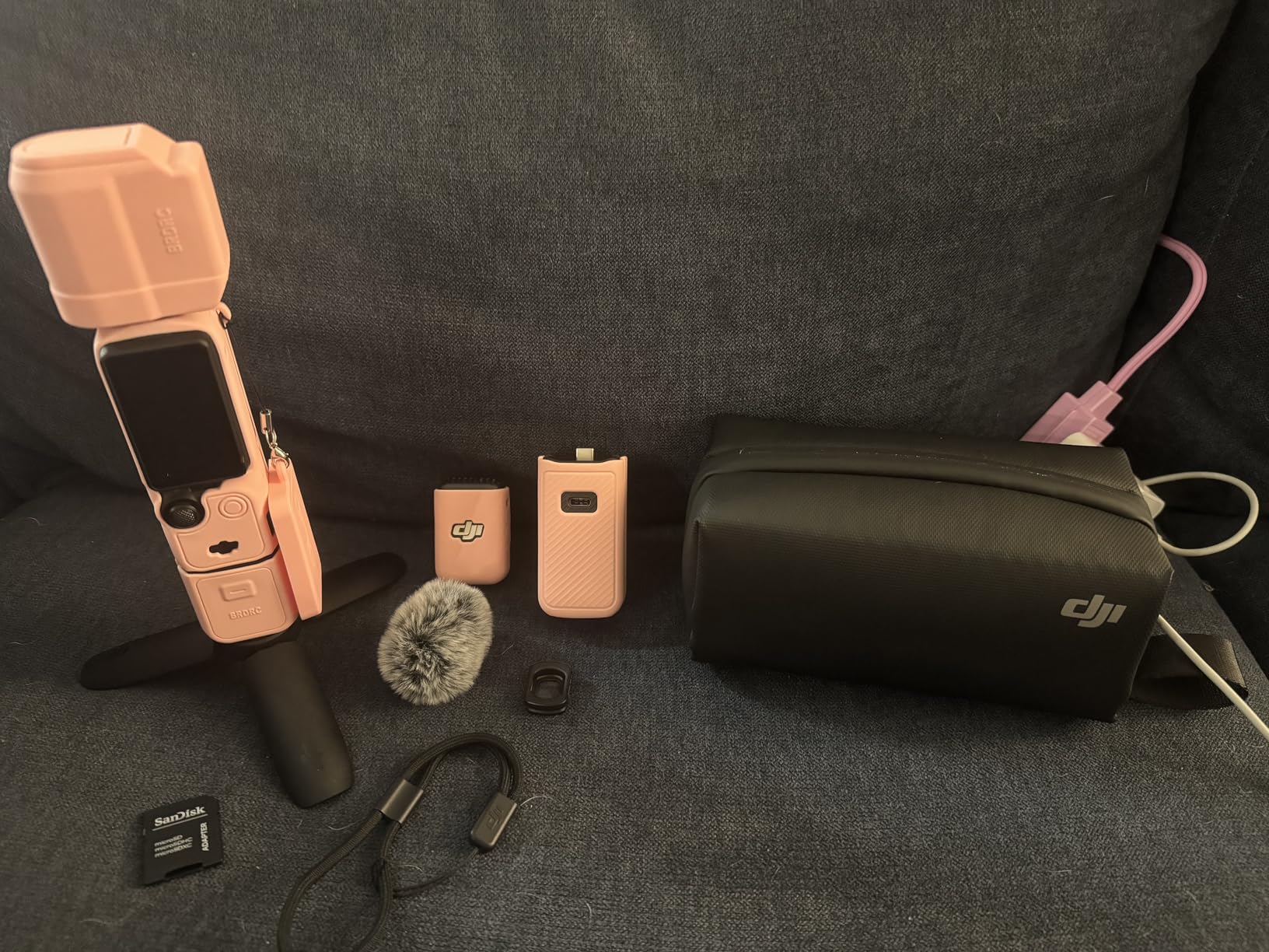 DJI Osmo Pocket 3 Creator Combo, 1 Inch CMOS, 4K Resolution/120fps Vlog Camera, 3-Axis Stabilization, Face/Object Tracking, Mic Included for Clear Sound, Digital Camera for YouTube customer photo 1
