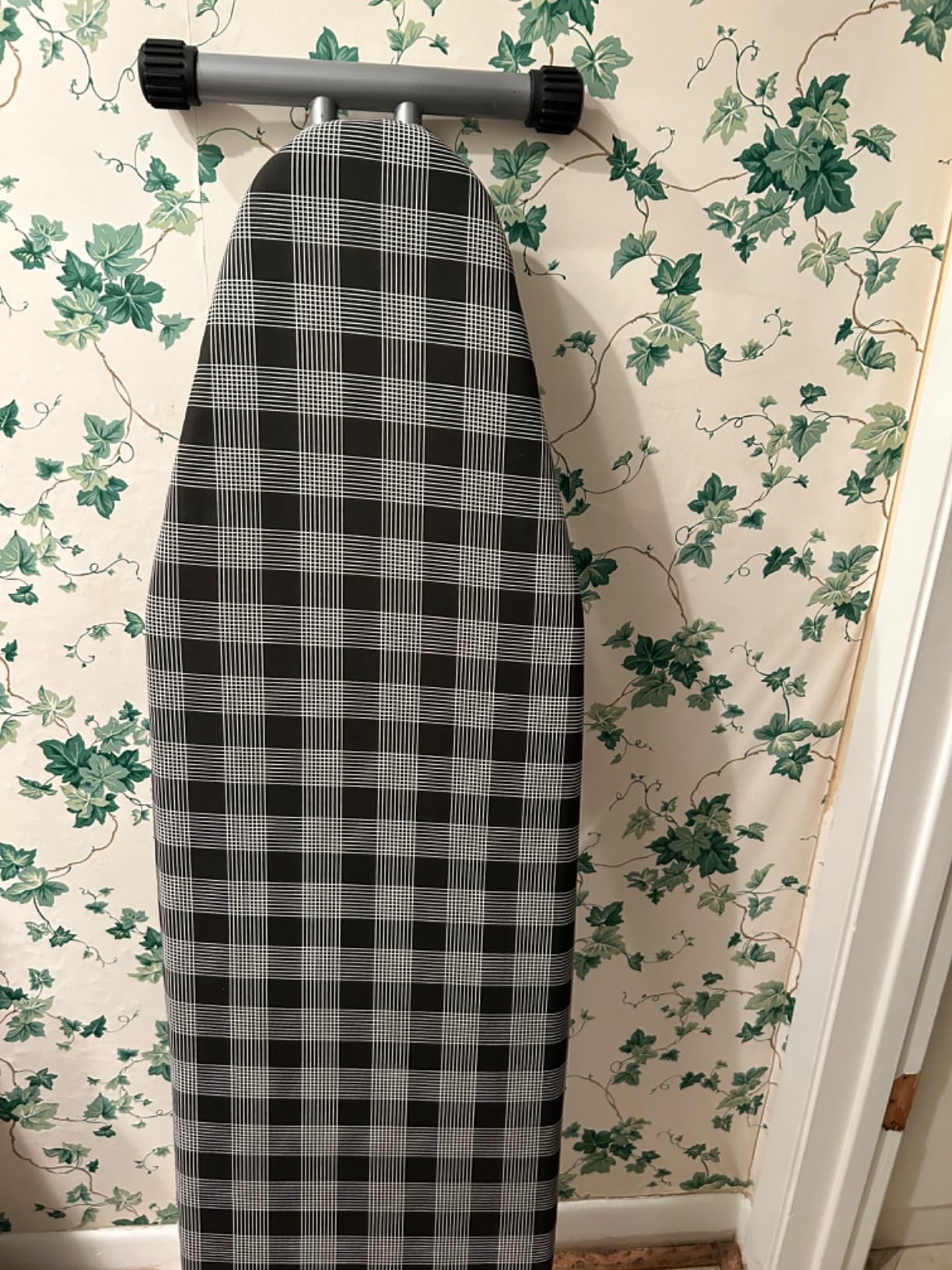Jakeefud Ironing Board 13