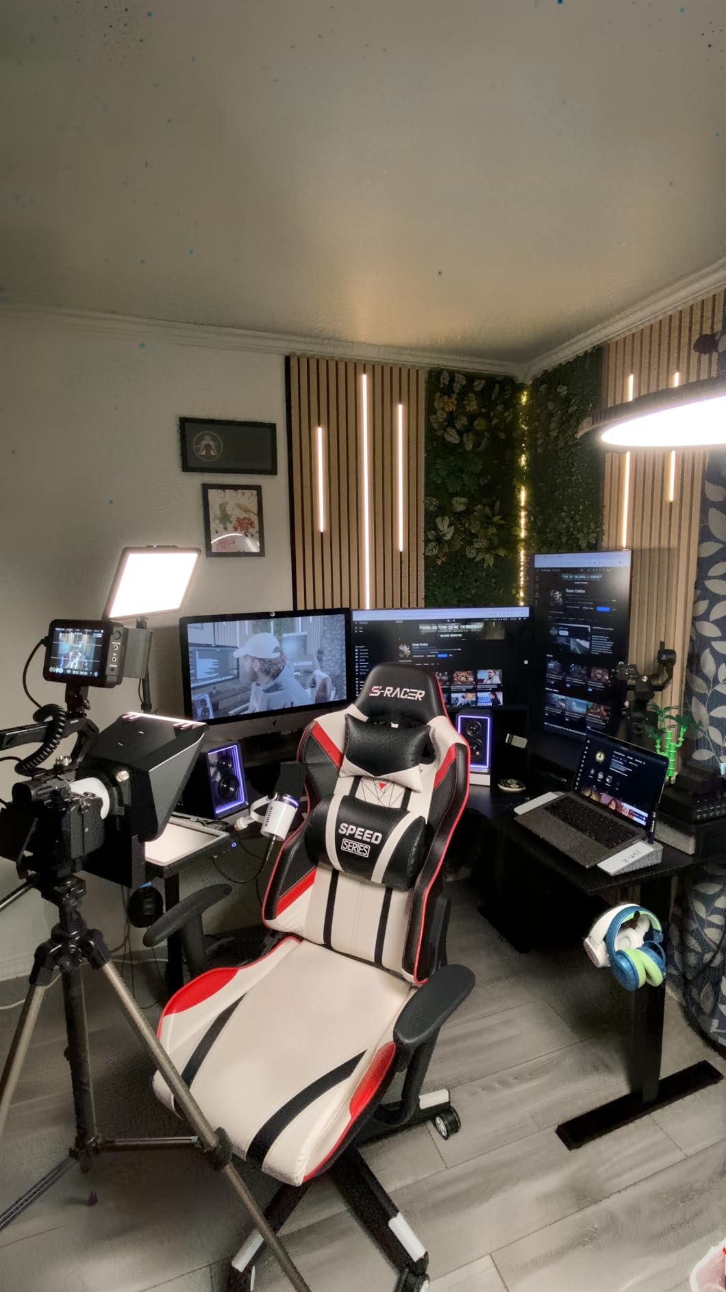 Elgato Prompter - Teleprompter with Built-in Screen for YouTube, Twitch, Zoom, 1080p Display, Supports DSLR/Webcam/Smartphone, Works with Mac/PC & Stream Deck customer photo 2