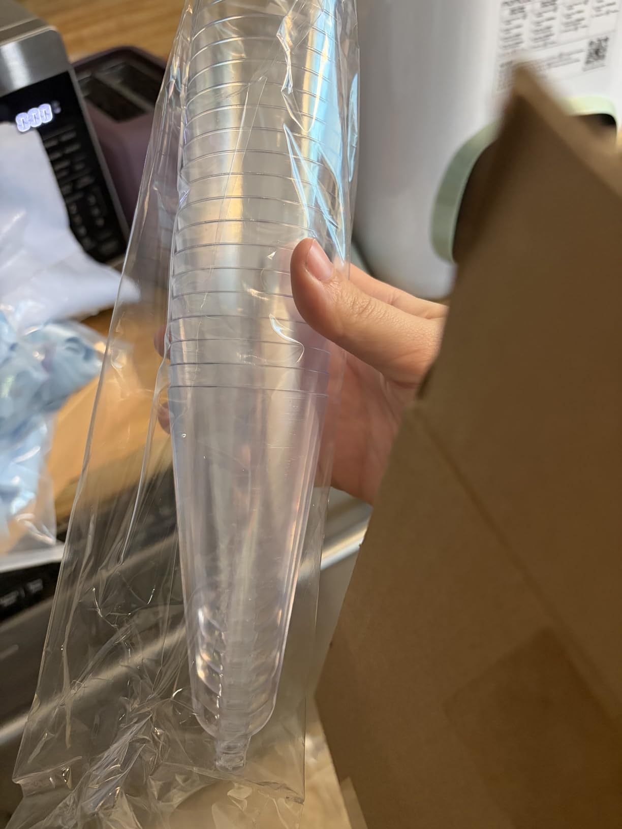 SUREHOME Plastic Champagne Flutes 40 Pack Disposable Champagne Glasses 5oz Clear Plastic Mimosa Glasses Wedding Cocktail Cups Bulk for New Years Eve Party Supplies 2025 Engagement Birthday Decorations customer photo 1