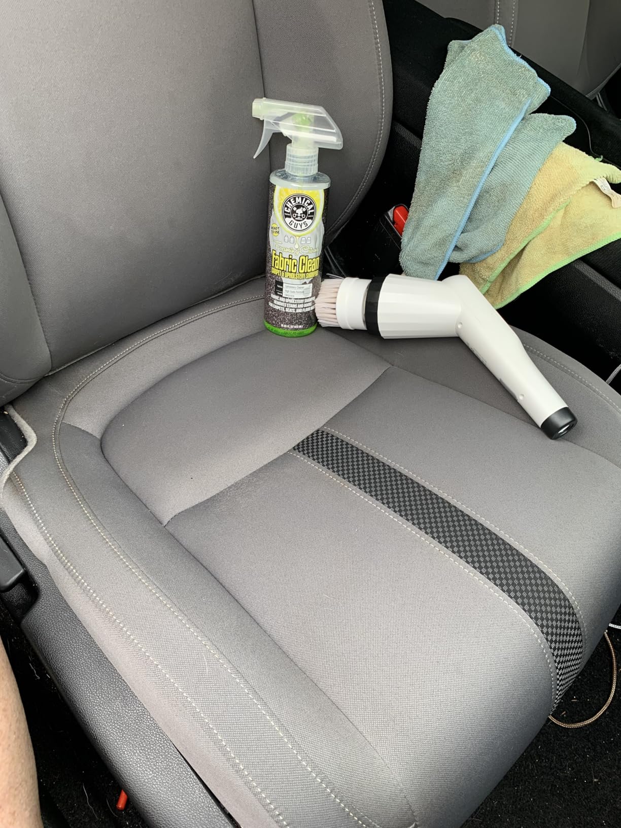 Chemical Guys Foaming Citrus Fabric Clean Carpet & Upholstery Cleaner - Car Carpet Cleaner Spray for Seats and Floor Mats, Removes Stains & Odors, Safe for Cars, Home and Office, 16 oz Citrus Scent customer photo 1