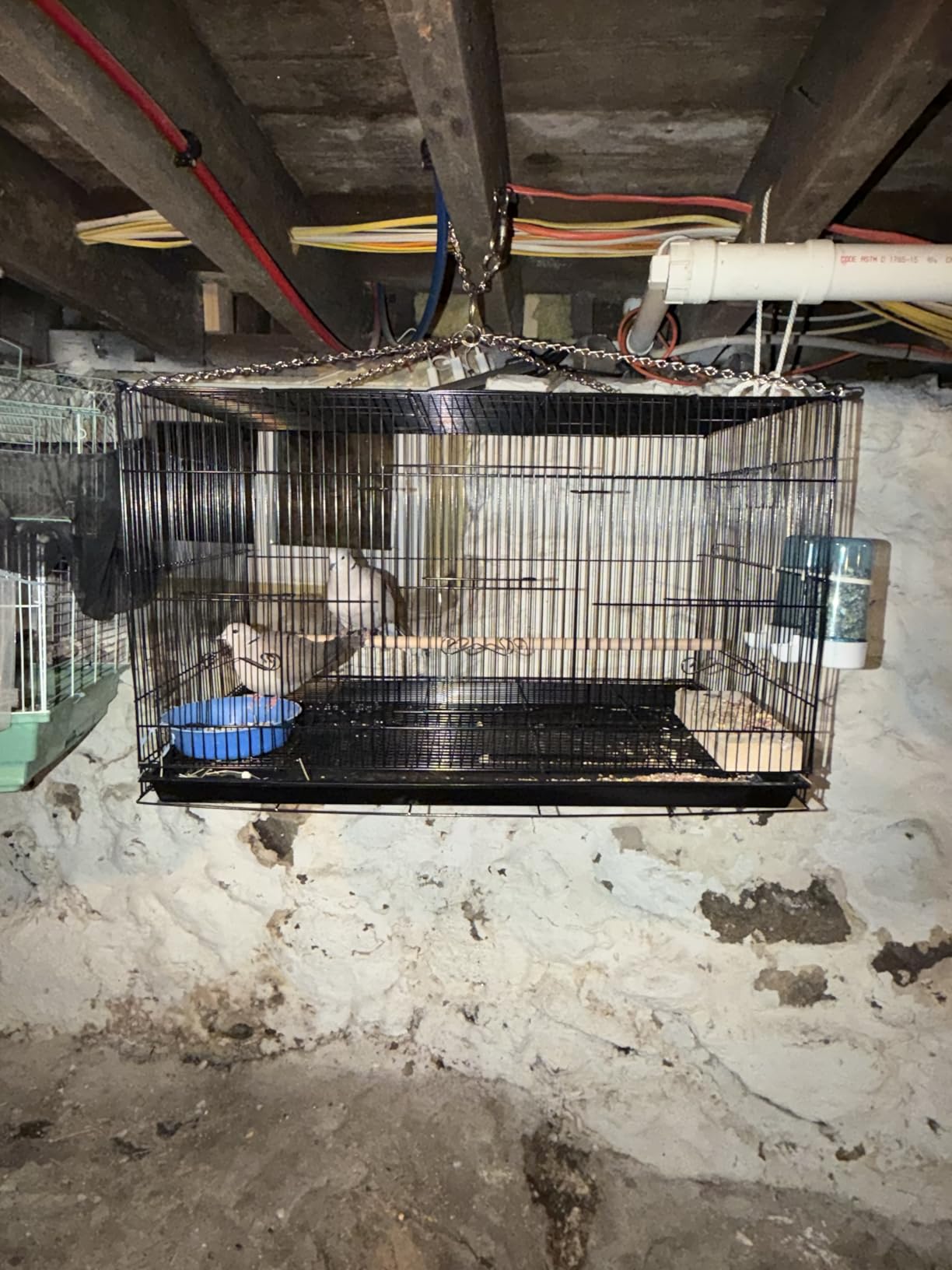 VEVOR 30 Inch Flight Bird Cage, Stackable Bird Cage Parakeet Cage with Slide-Out Tray and Handle, Small Parrots Birdcage for Cockatiels Budgies Conure Macaw Finch Lovebirds Canaries Pigeons customer photo 1