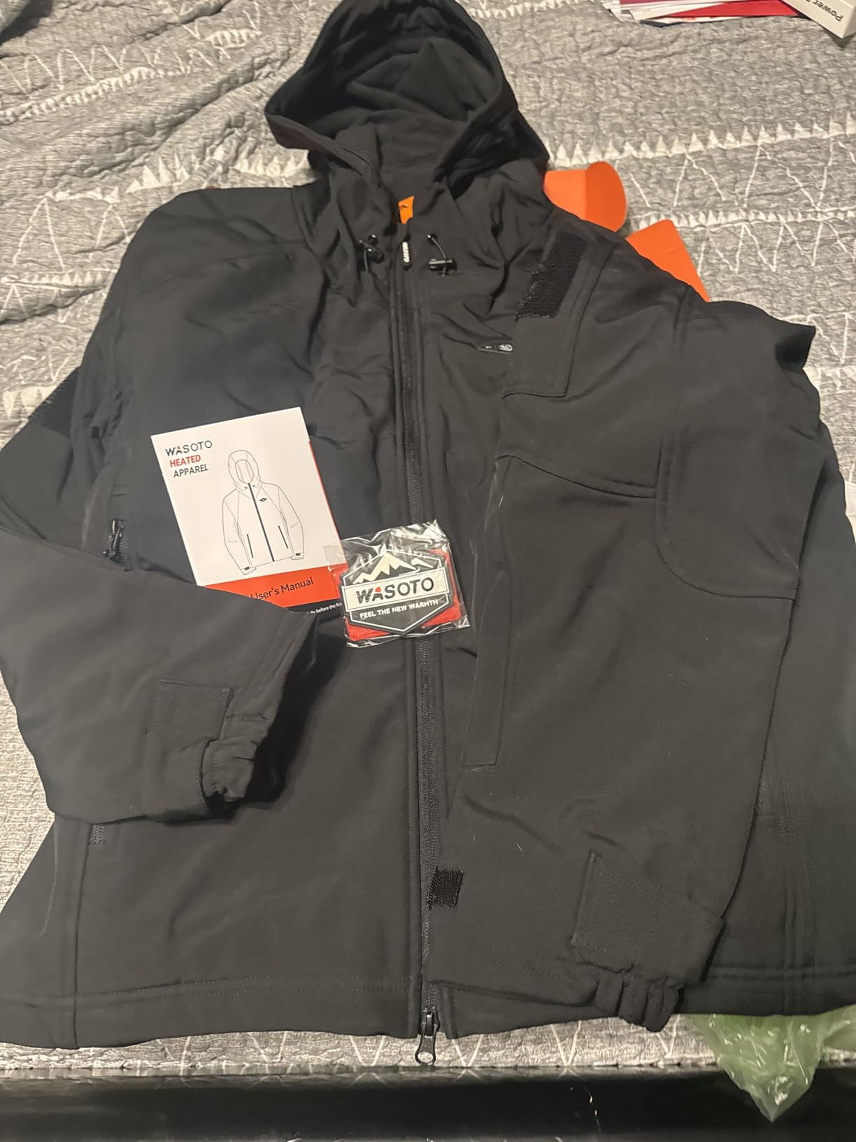 WASOTO Heated Jackets for Men with 9V 18400mAh Battery Pack Included Windproof Waterproof with Foldable Hood for Snowboarding customer photo 2