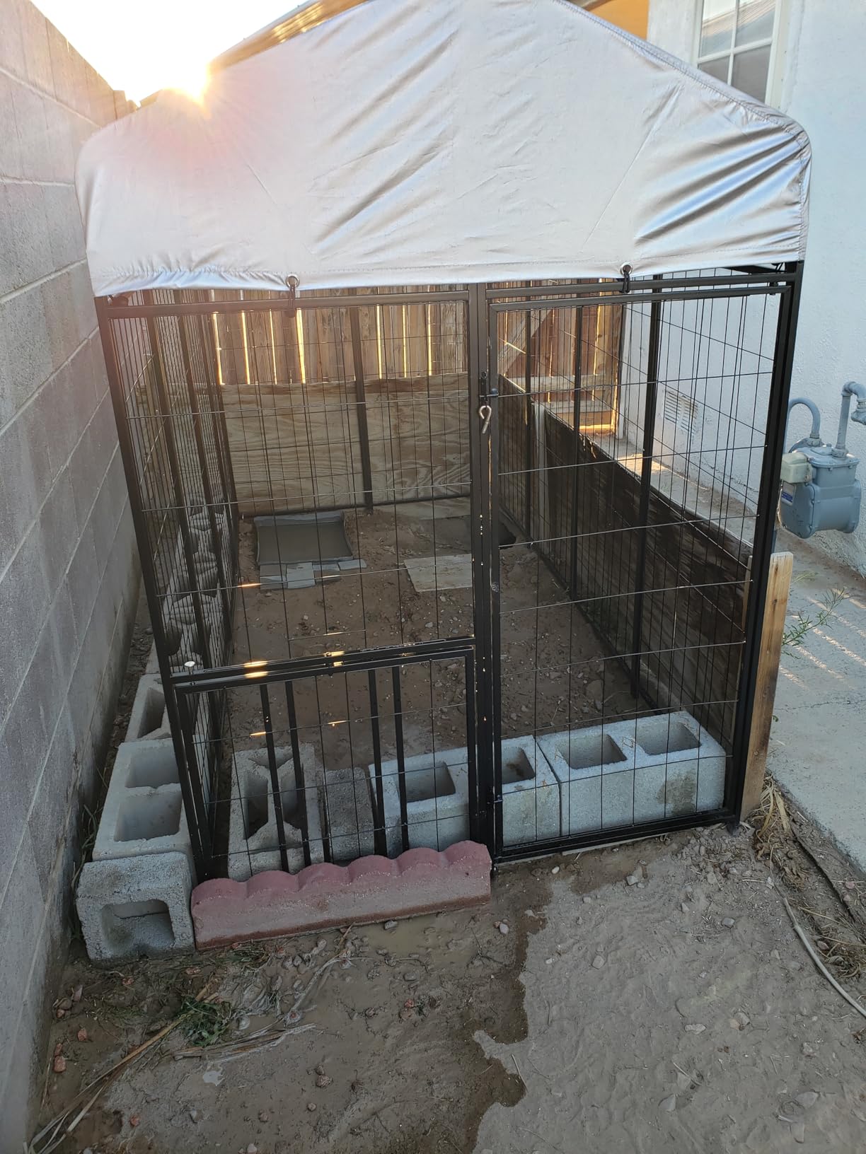 ROOMTEC Heavy Duty Outdoor Dog Kennel with Rotating Bowls, 8 x 4 x 5.6-ft customer photo 1
