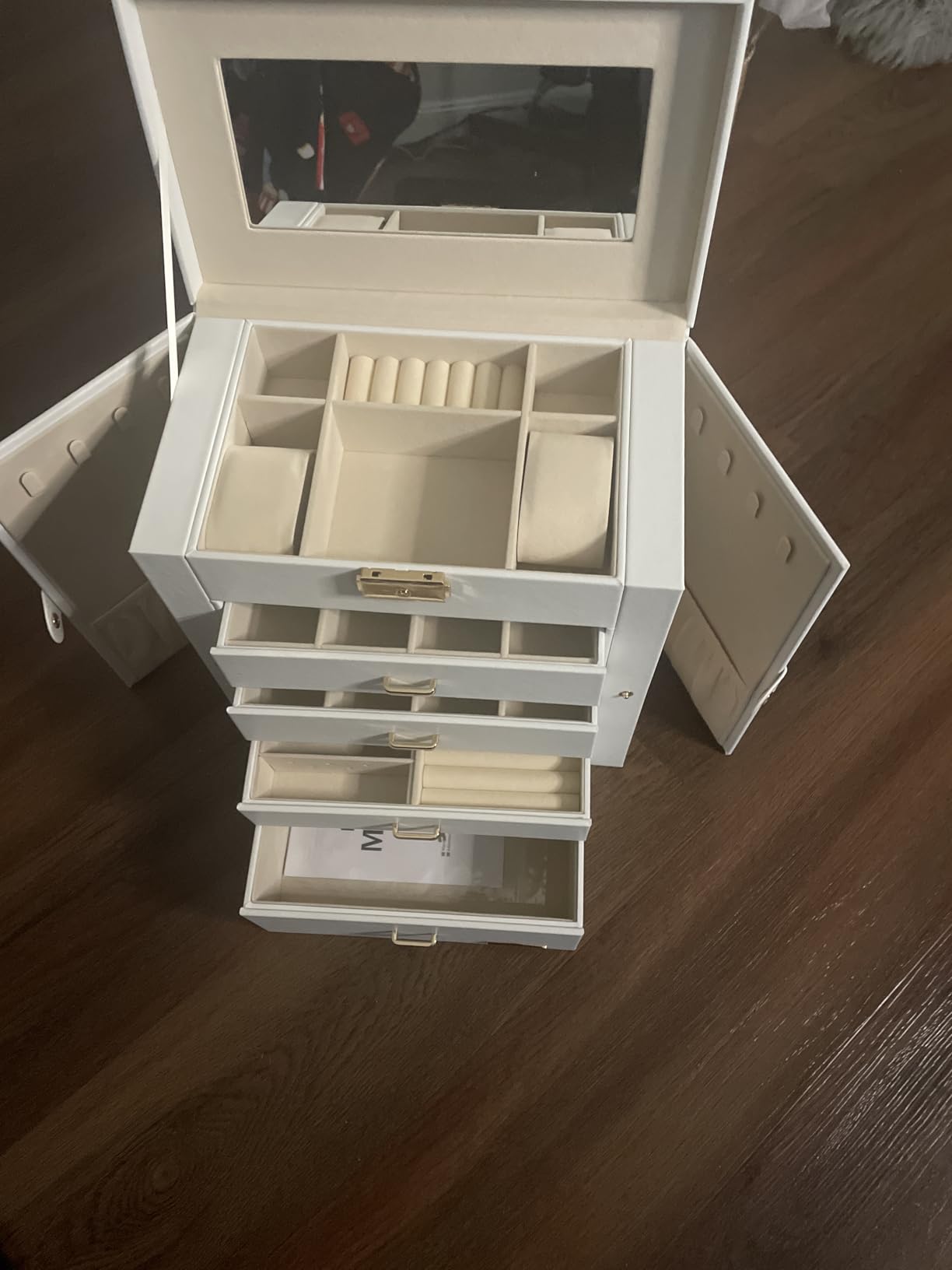 Homde Synthetic Leather Huge Jewelry Box Mirrored Watch Organizer Necklace Ring Earring Storage Lockable Gift Case (White + Gold) customer photo 2