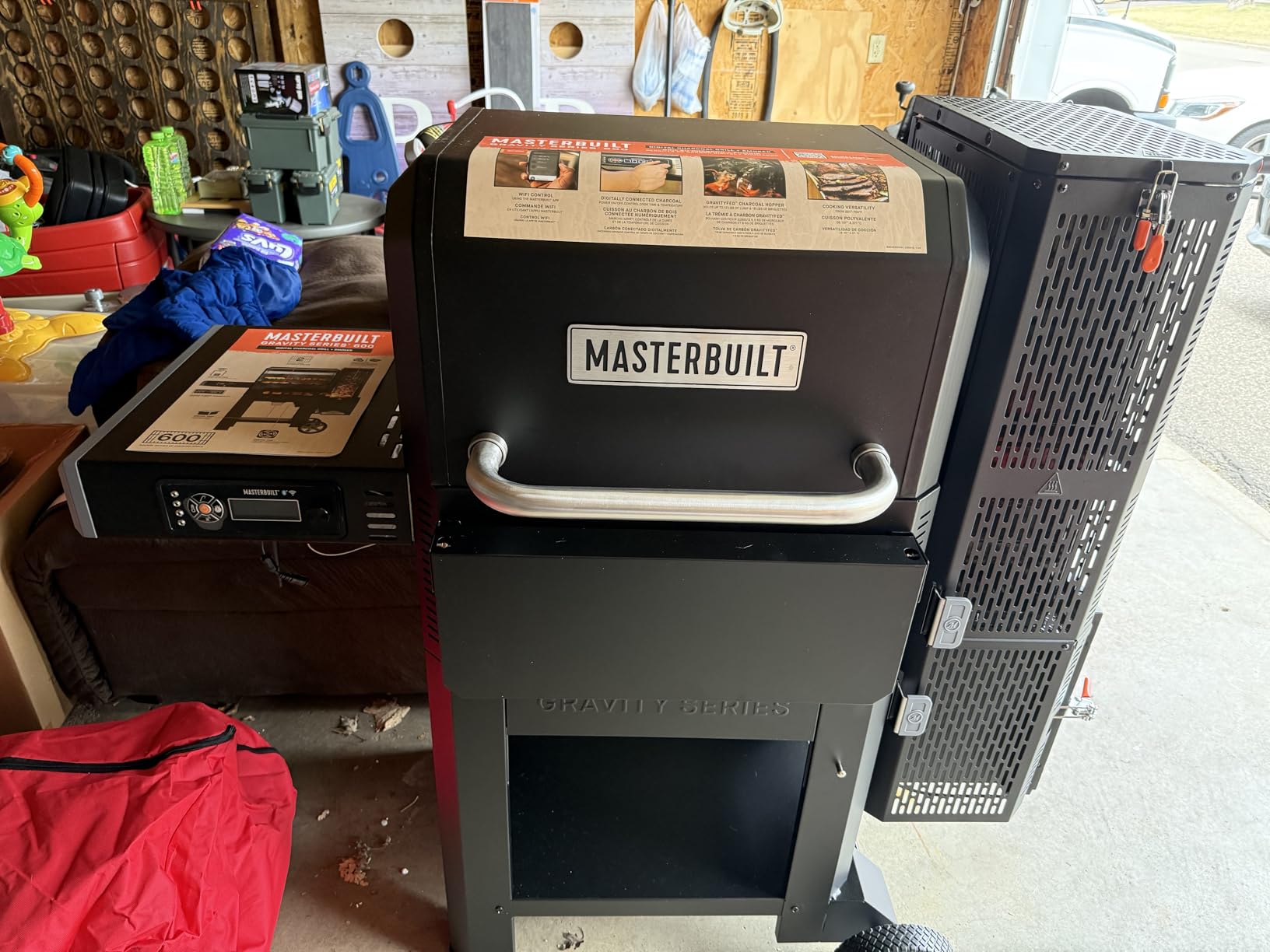 Masterbuilt Gravity Series 600 Smoker Grill - Digital Charcoal Grill, WiFi Technology, GravityFed Charcoal Hopper, 600 Cooking Sq. Inches, Black, Model MB20041023 customer photo 2