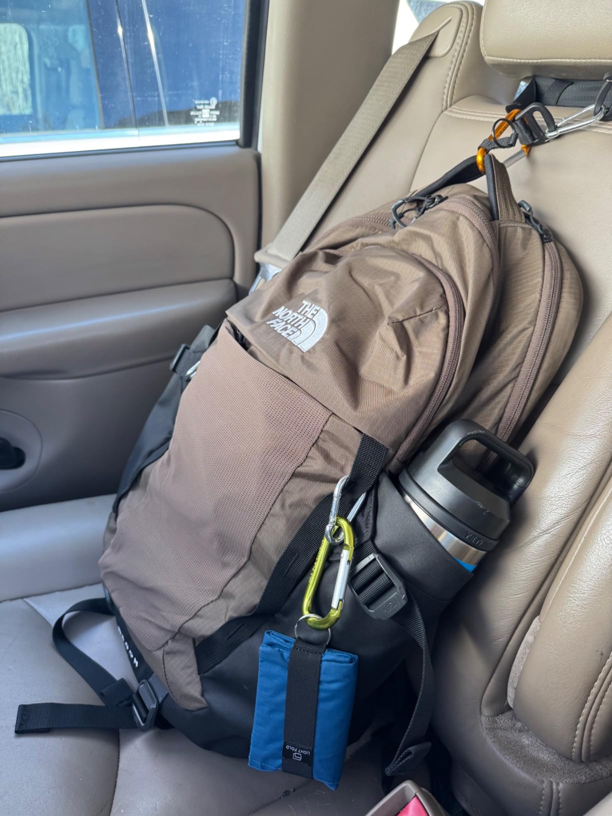 The North Face Recon Everyday Laptop Backpack - Daypack, Water Repellent, Laptop Sleeve, 2 Water Bottle Pockets customer photo 2