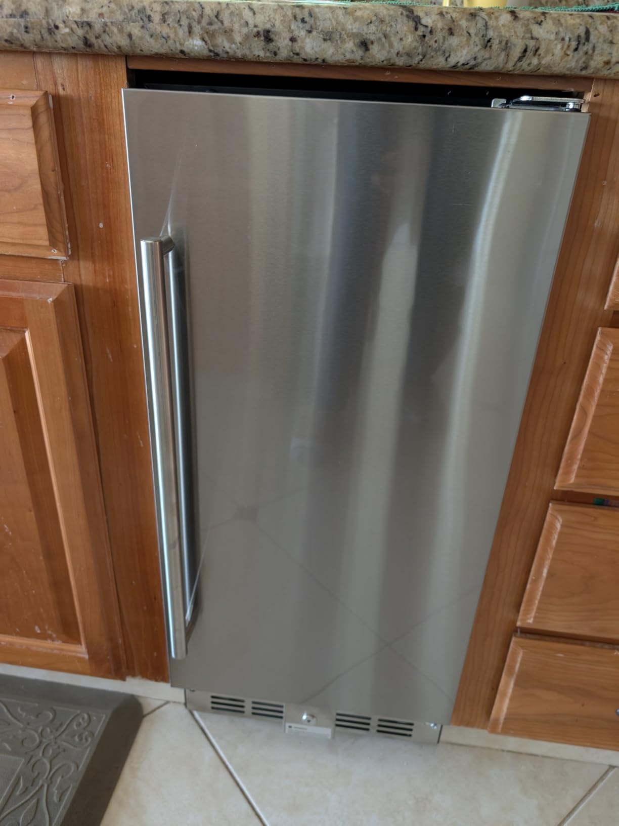 24 Inch Beverage Refrigerator, 180 Cans Undercounter Beverage Fridge with Stainless Steel for Home and Patio Use, Outdoor Refrigerator for Soda, Beer, Wine customer photo 2