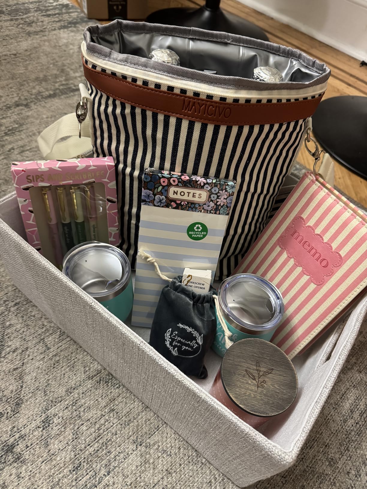 Wine Lovers Gifts for Women Wine Gift Baskets, Insulated Wine Cooler Bag Tote Carrier with Wine Tumblers & Accessories Set customer photo 1