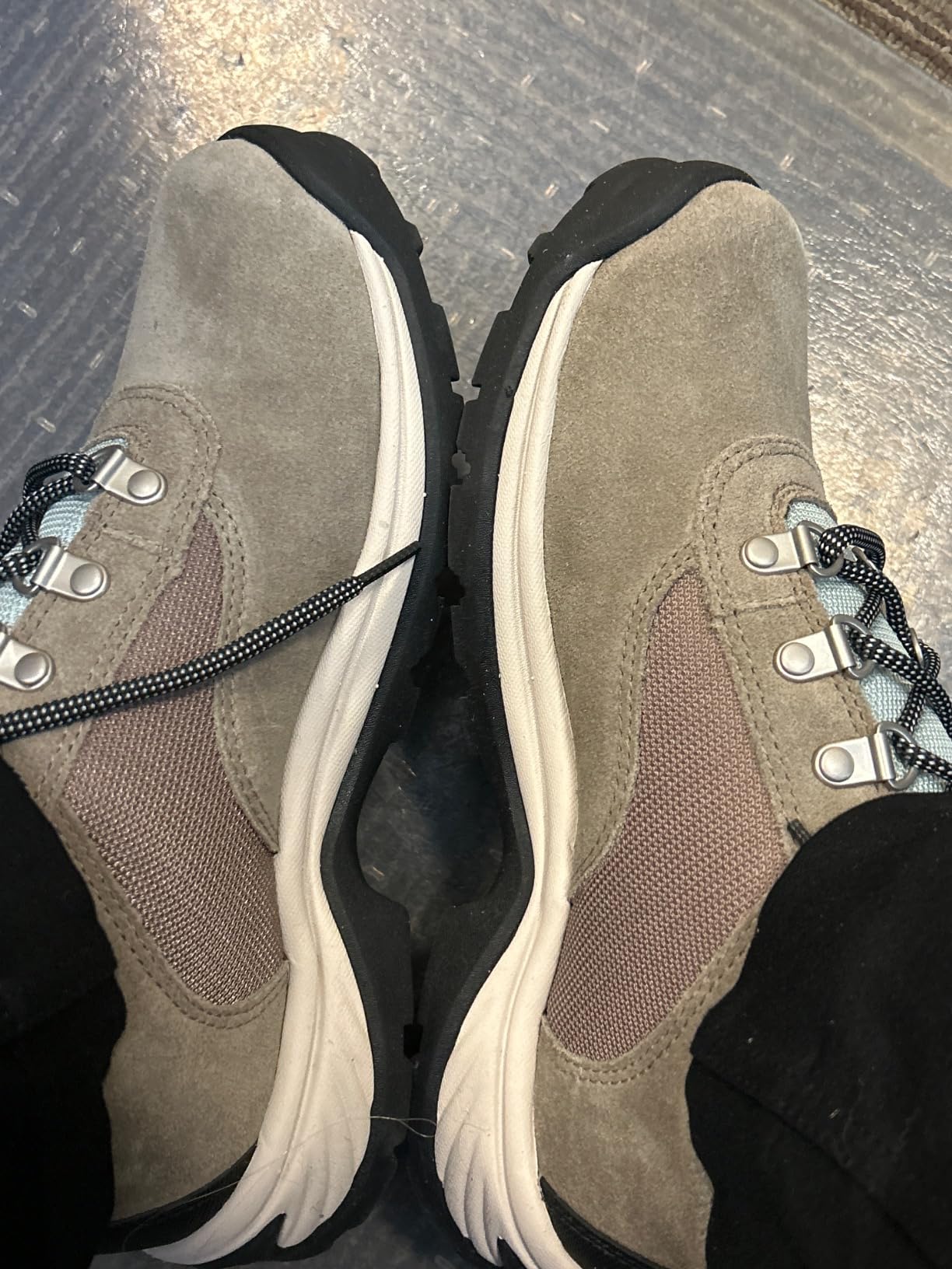Timberland Women's White Ledge Mid Lace-Up Waterproof Hiking Boot customer photo 2