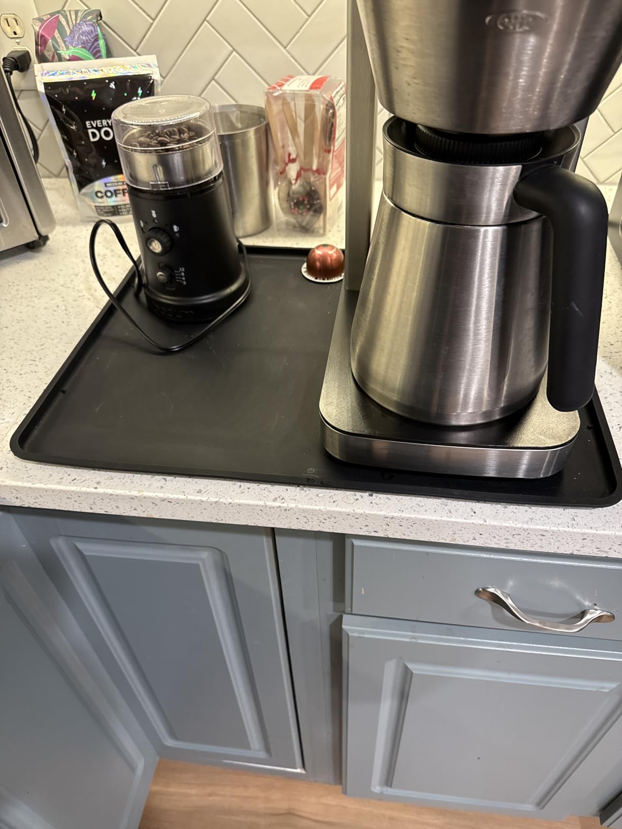 TOHONFOO Silicone Coffee Maker Mat with Lip, 19.7'' x 15'' Heavy Duty Coffee Maker Mat for Countertops, Coffee Tray Fit Under Coffee Machine Appliance Automatic Machines Espresso Accessory, Black customer photo 1