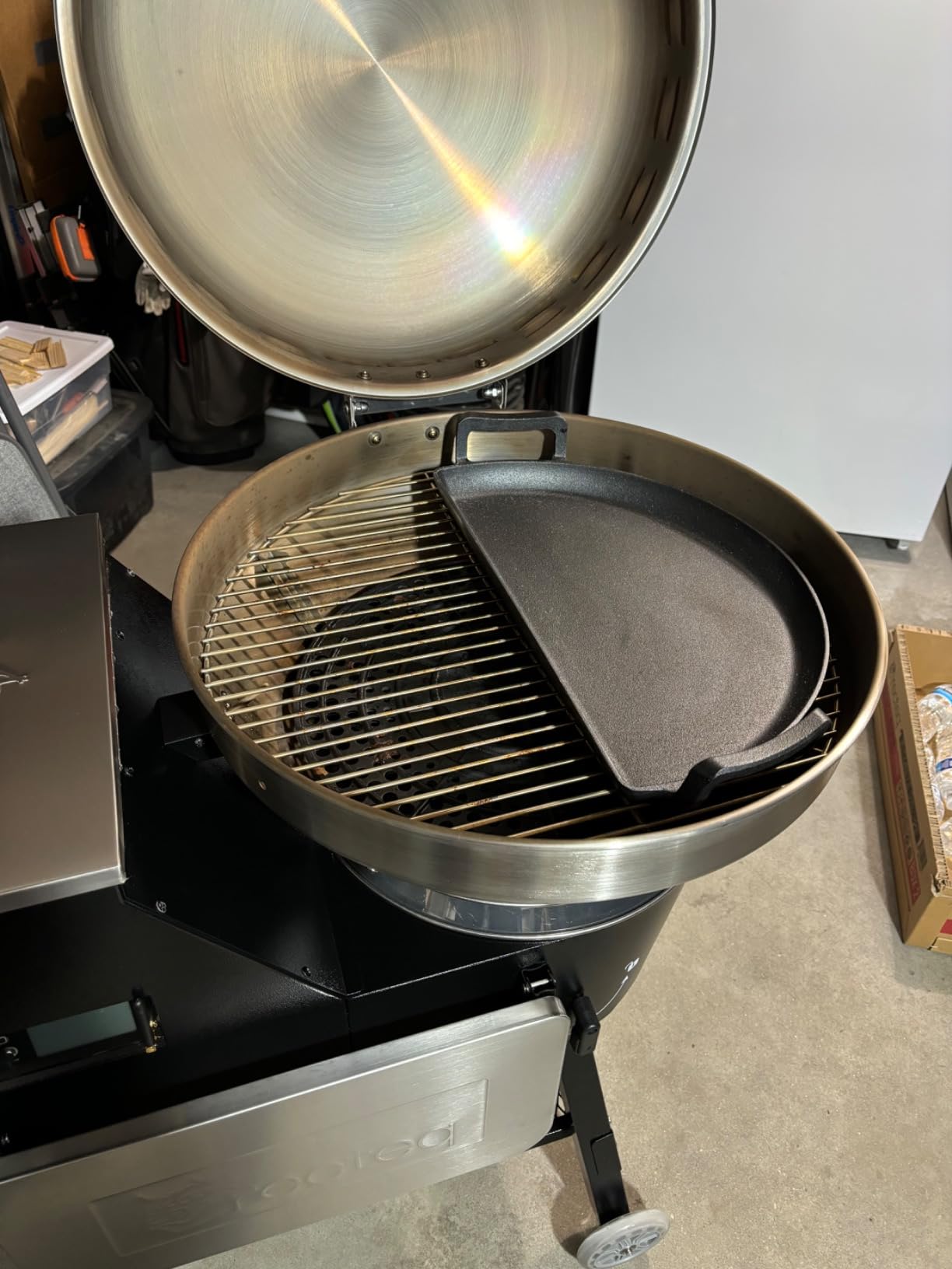 SnS Grills Slow 'N Sear Cast Iron Drip 'N Griddle Pan 18