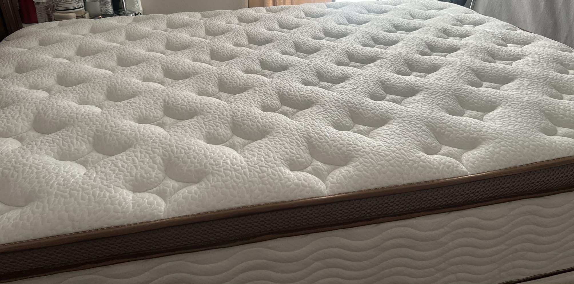 BedStory Queen Mattress 14 Inch - Firm Hybrid Mattress with Orthopedic Spinal Support for Back Pain - 2.0mm Advanced Pocket Spring and Motion Isolation Technology, CertiPUR-US Certified customer photo 1