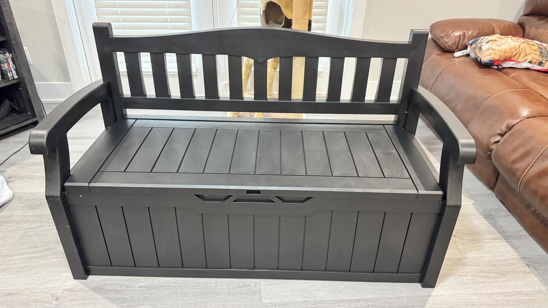 Devoko 80 Gallon Storage Bench Deck Box Lockable for Patio Furniture, Garden Decor and Outdoor Seating for Cushions, Garden Tools and Pool Supplies (Black) customer photo 2